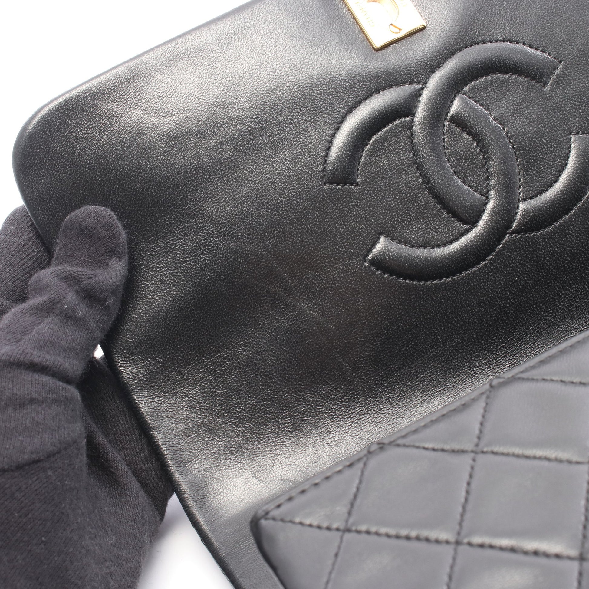 フルフラップ マトラッセ チェーンショルダーバッグ ラムスキン ブラック ゴールド金具 シャネル バッグ CHANEL