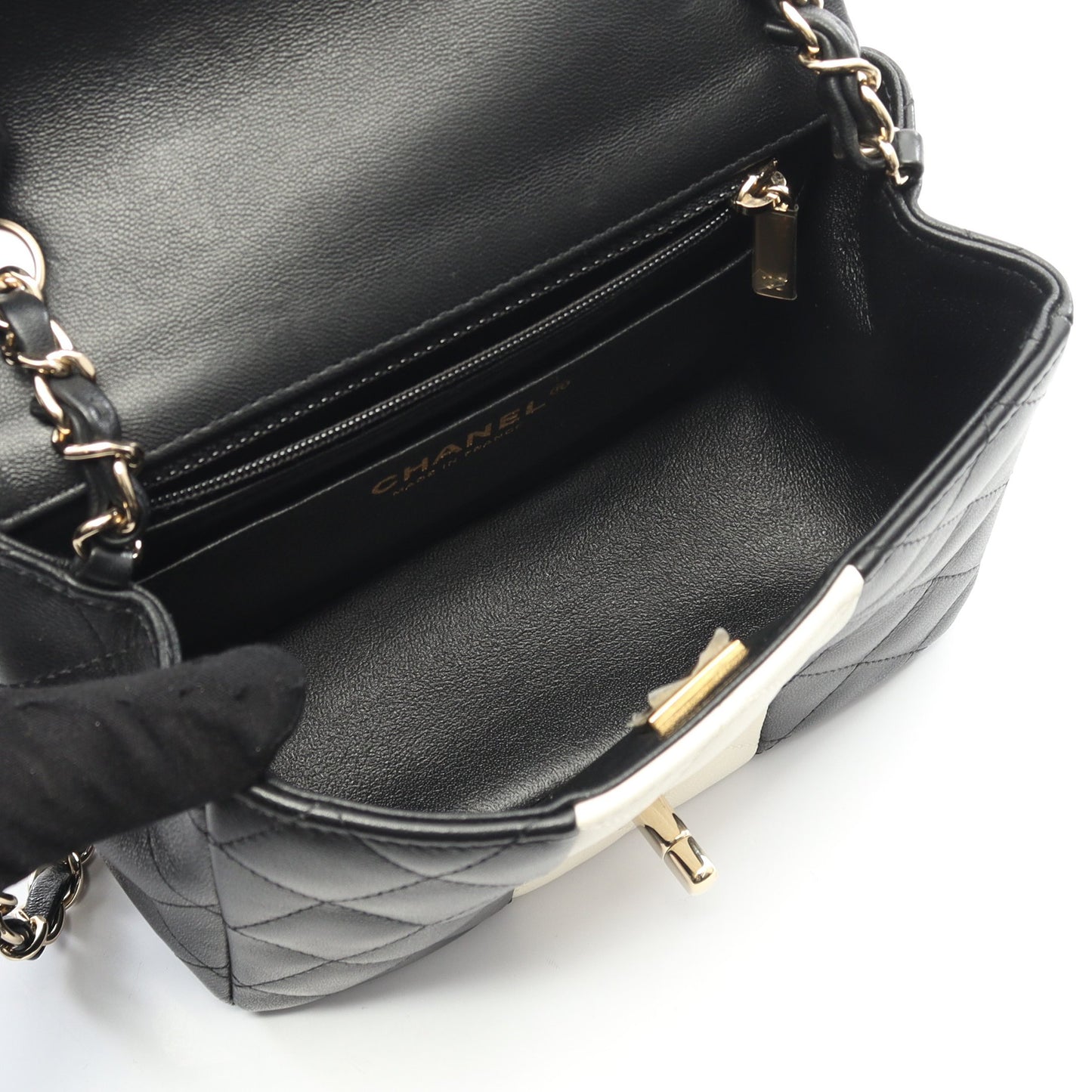 ミニマトラッセ チェーンショルダーバッグ ラムスキン ブラック ホワイト ゴールド金具 バイカラー シャネル バッグ CHANEL