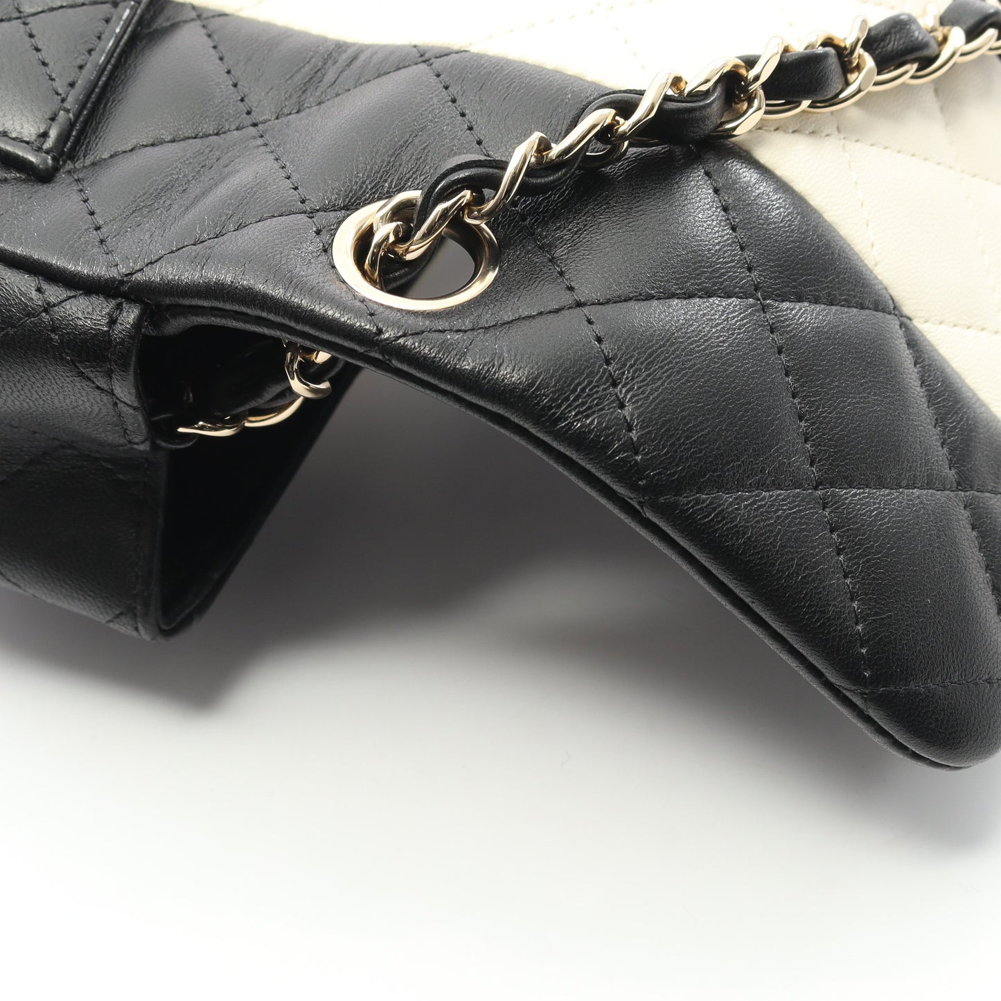 ミニマトラッセ チェーンショルダーバッグ ラムスキン ブラック ホワイト ゴールド金具 バイカラー シャネル バッグ CHANEL