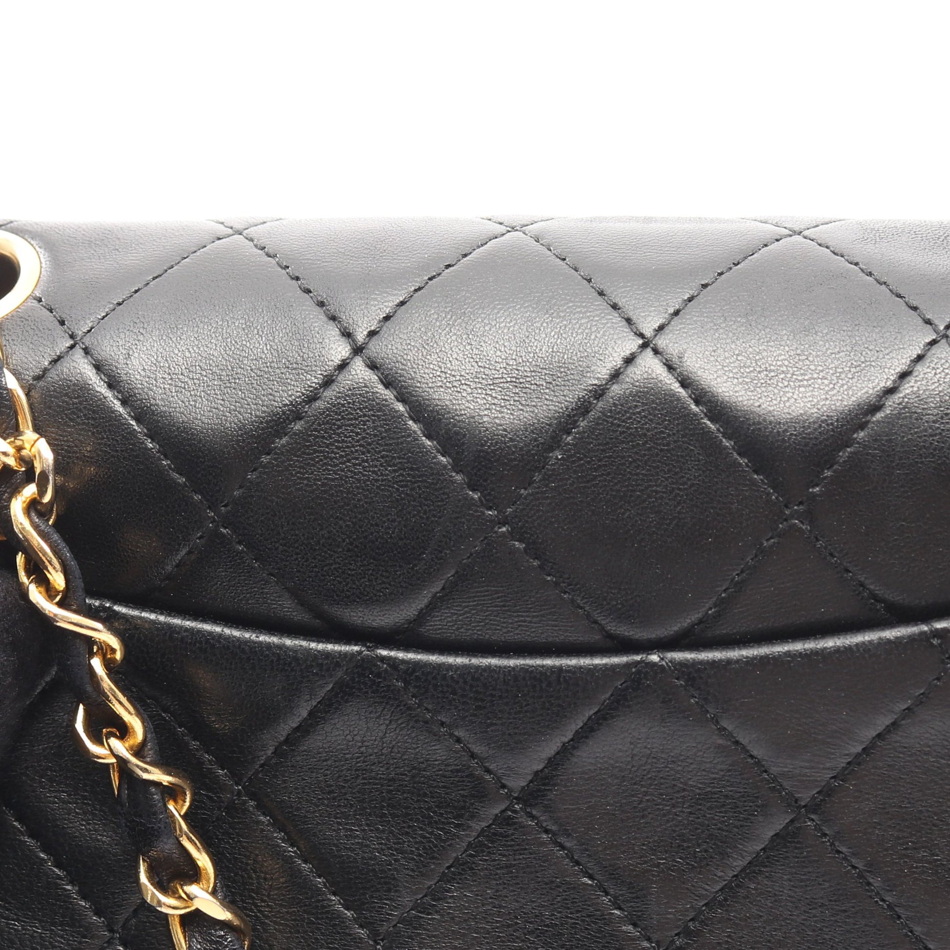 ミニマトラッセ チェーンショルダーバッグ ラムスキン ブラック ゴールド金具 シャネル バッグ CHANEL