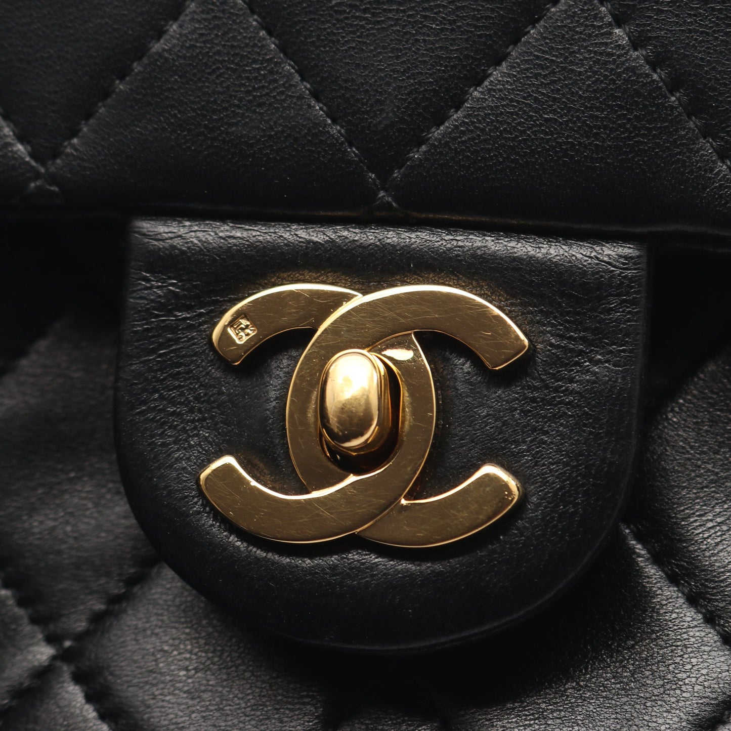 ミニマトラッセ チェーンショルダーバッグ ラムスキン ブラック ゴールド金具 シャネル バッグ CHANEL