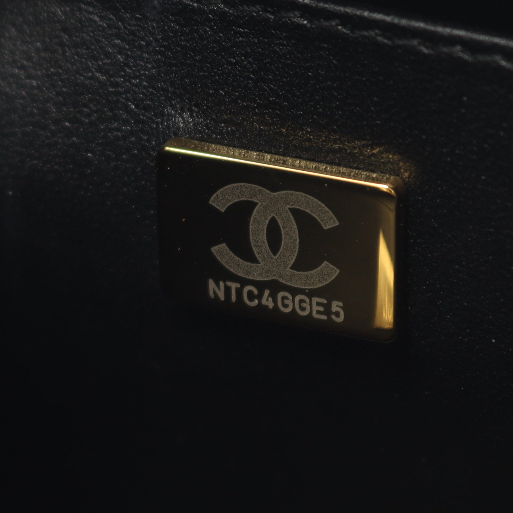 マトラッセ バニティバッグ チェーンショルダーバッグ ラムスキン ブラック ゴールド金具 2WAY シャネル バッグ CHANEL