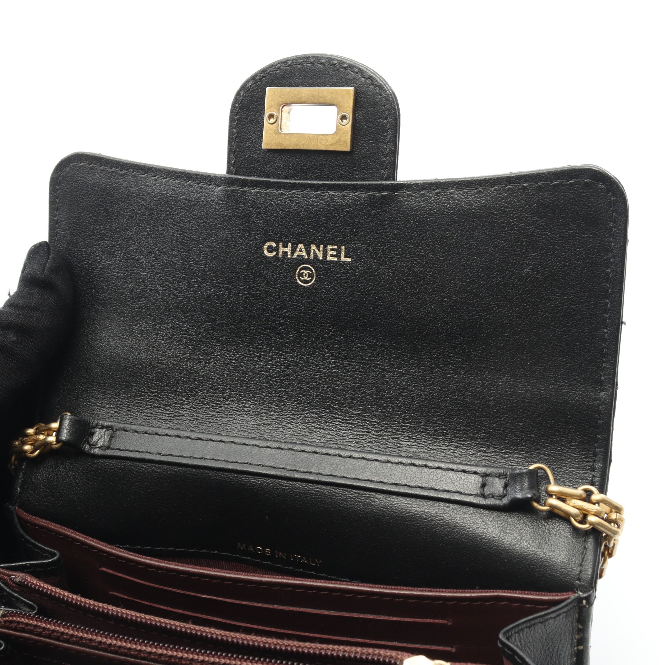 2.55 マトラッセ ミニ チェーンウォレット エイジドカーフスキン