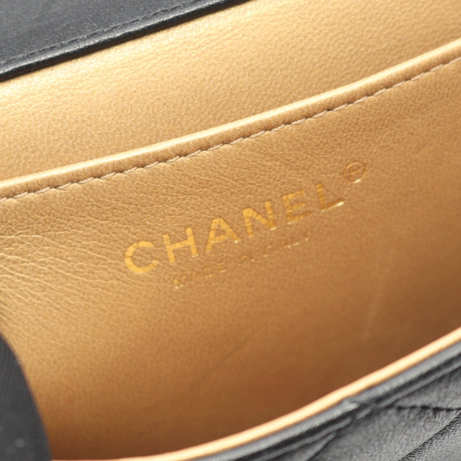 マトラッセ チェーンショルダーバッグ ラムスキン ブラック ゴールド金具 シャネル バッグ CHANEL