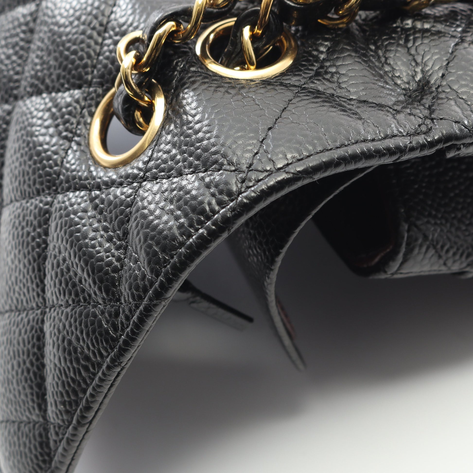 マトラッセ Wフラップ Wチェーンショルダーバッグ キャビアスキン ブラック ゴールド金具 シャネル バッグ CHANEL