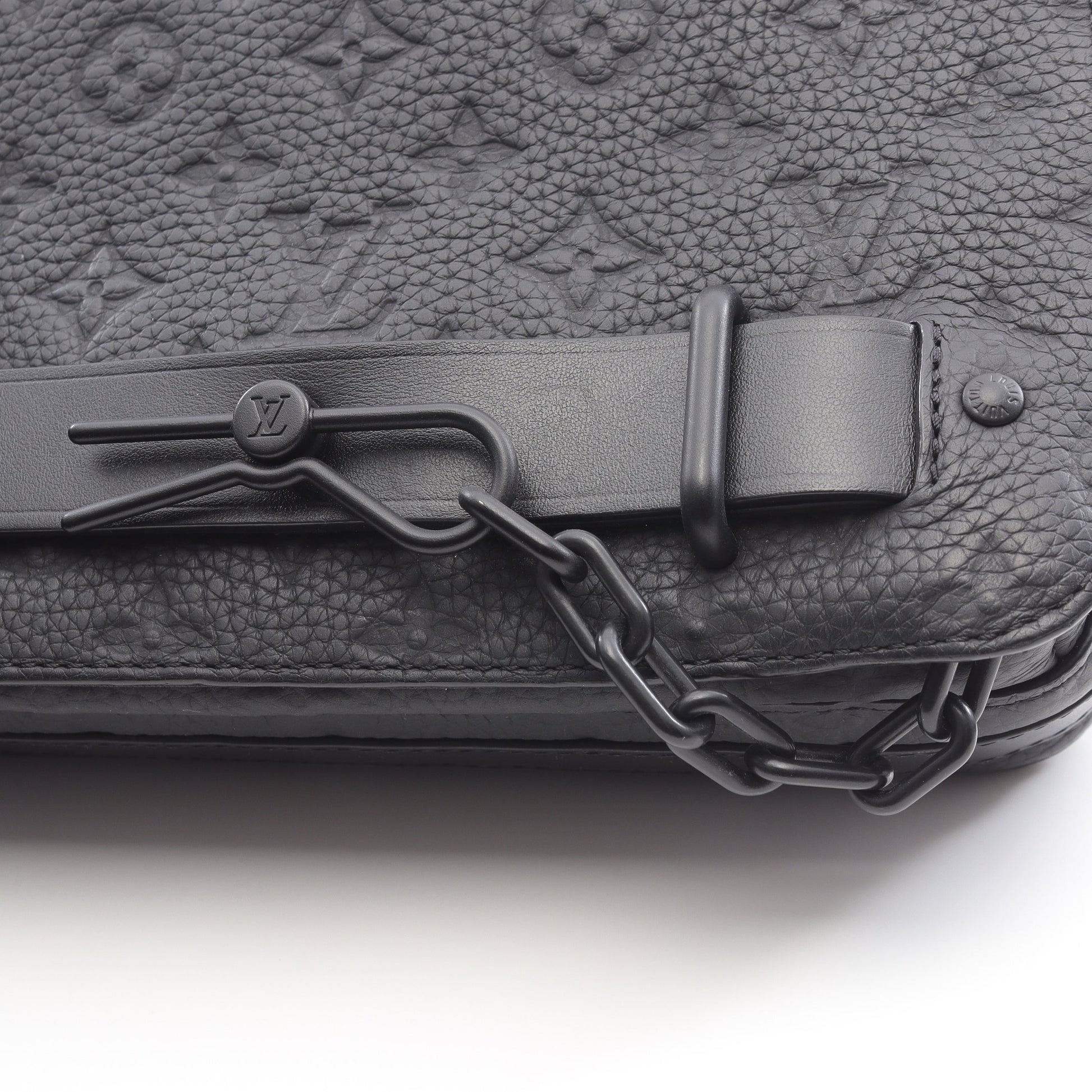スティーマー メッセンジャー トリヨンモノグラム ノワール ショルダーバッグ レザー ブラック ルイヴィトン バッグ LOUIS VUITTON