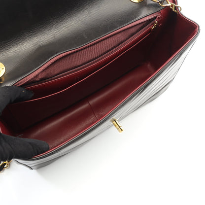 Vステッチ チェーンショルダーバッグ ラムスキン ブラック ゴールド金具 シャネル バッグ CHANEL