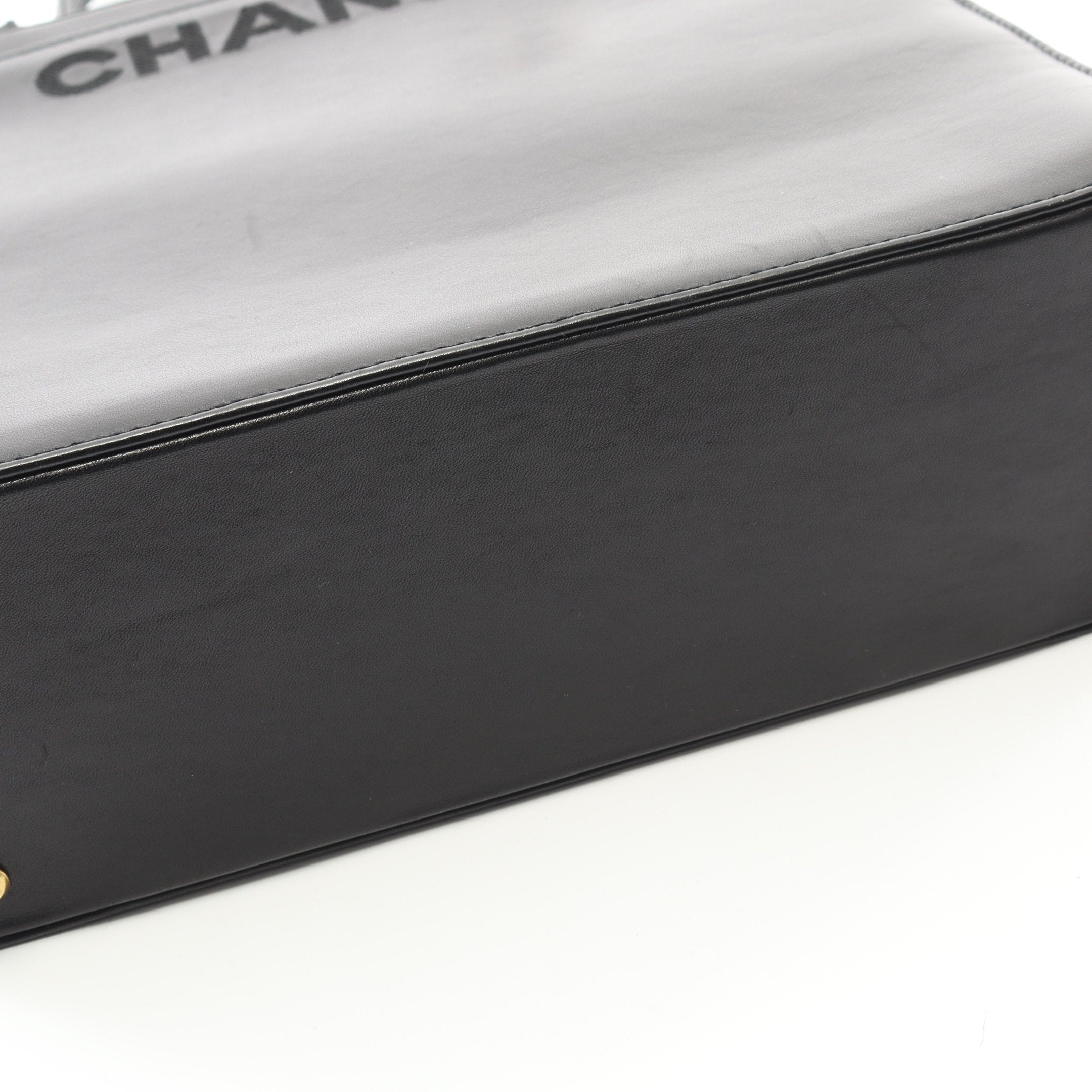 ハンドバッグ トートバッグ ラムスキン ブラック ゴールド金具 ロゴ