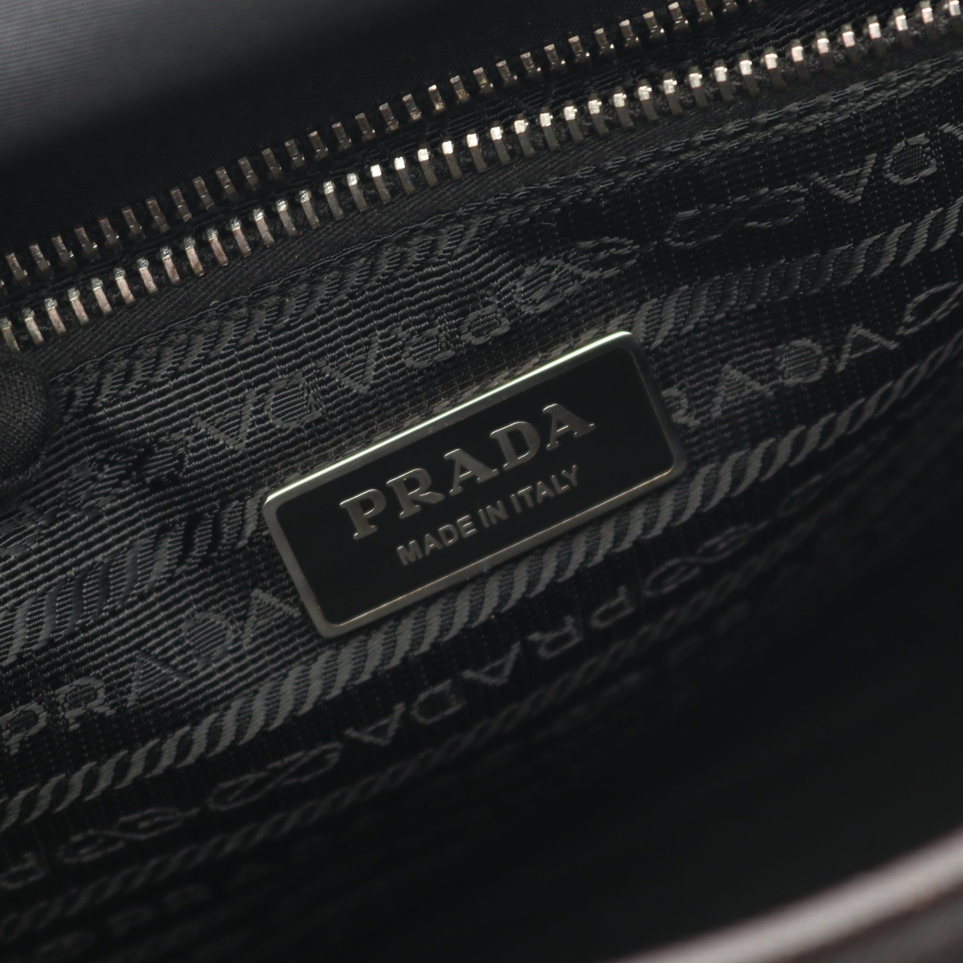 ショルダーバッグ ナイロン サフィアーノレザー ブラック ダークブラウン プラダ バッグ PRADA