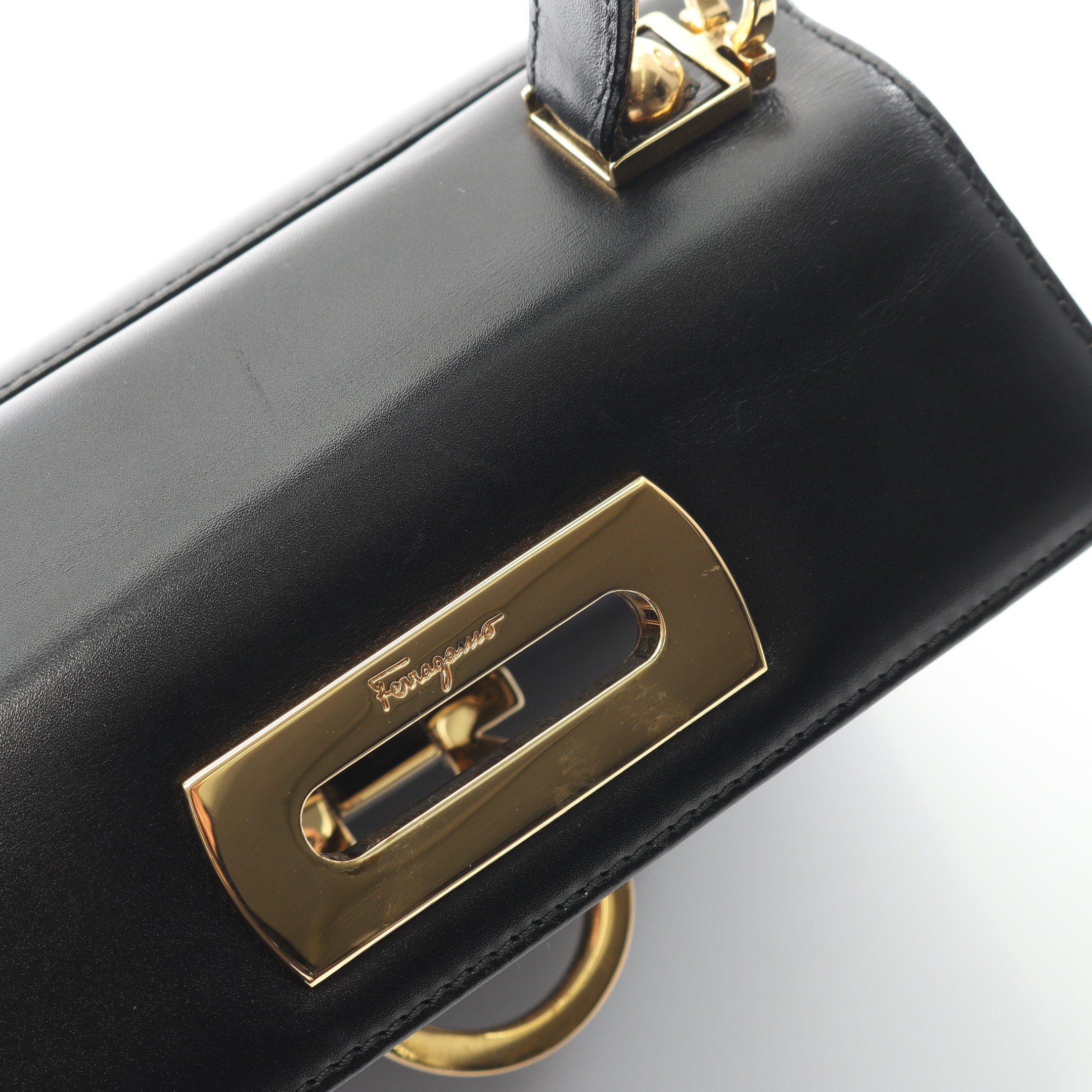 サルヴァトーレフェラガモ レザー ハンドバッグ ガンチーニ ブラック Y2K FERRAGAMO（フェラガモ） Salvatore Ferragamo サルヴァトーレ