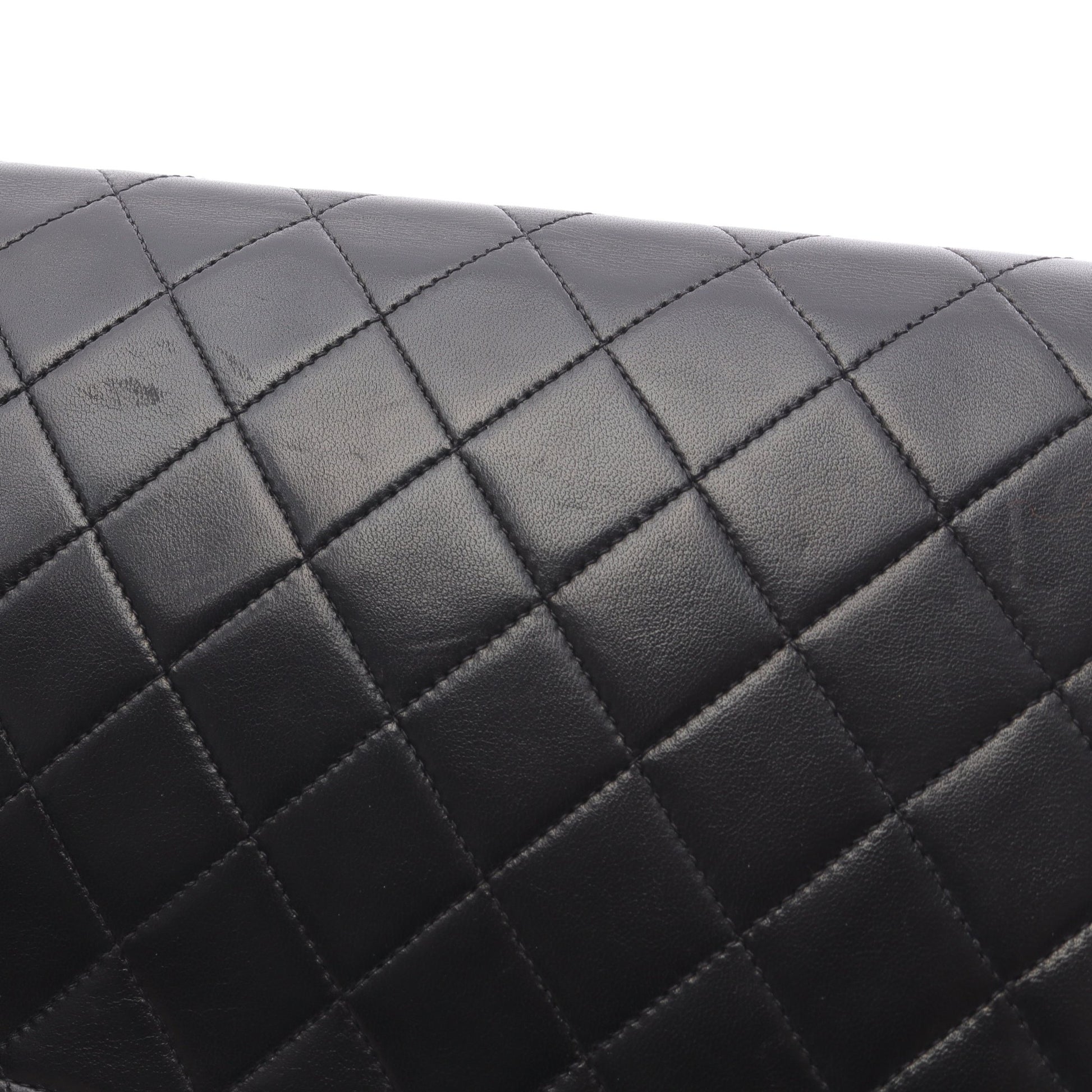 マトラッセ フルフラップ チェーンショルダーバッグ ラムスキン ブラック ゴールド金具 プッシュロック シャネル バッグ CHANEL