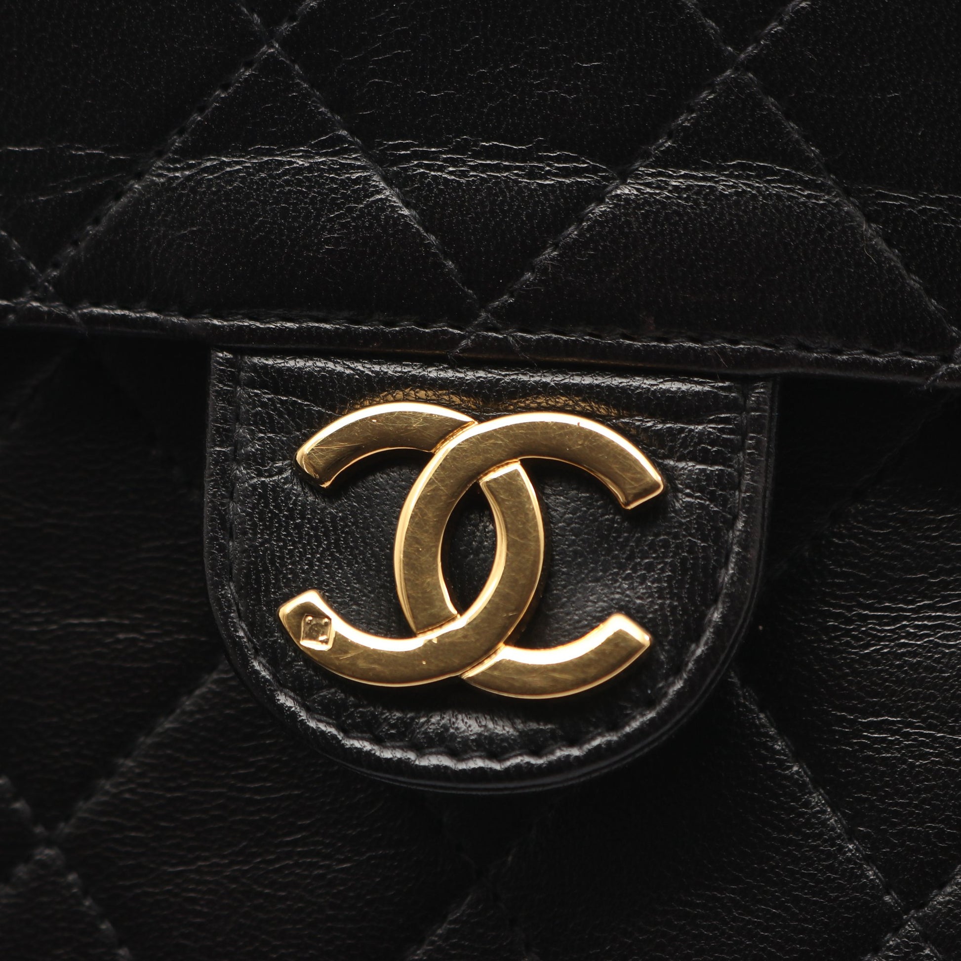 マトラッセ シングルフラップ チェーンショルダーバッグ ラムスキン ブラック ゴールド金具 シャネル バッグ CHANEL