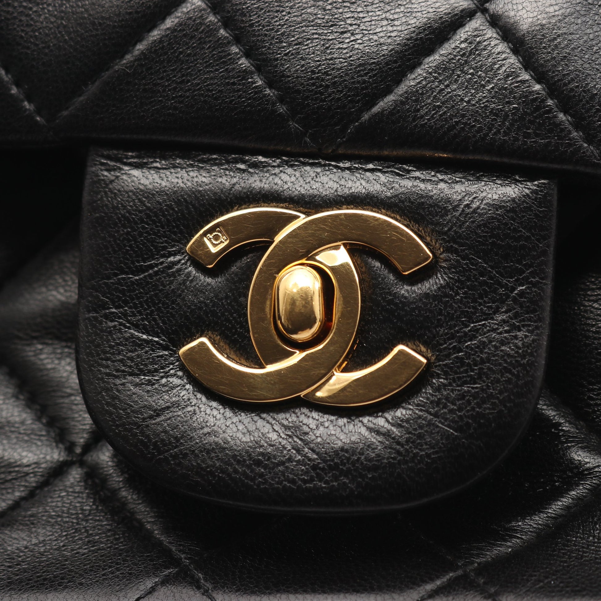 マトラッセ Wフラップ Wチェーンショルダーバッグ ラムスキン ブラック ゴールド金具 シャネル バッグ CHANEL