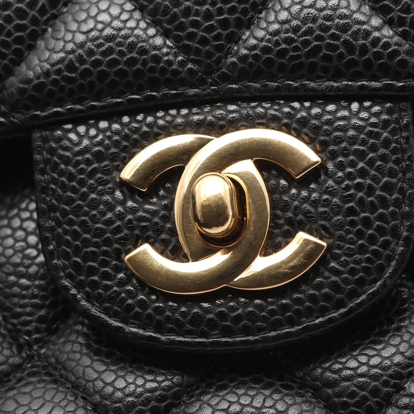 マトラッセ Wフラップ Wチェーンショルダーバッグ キャビアスキン ブラック ゴールド金具 シャネル バッグ CHANEL