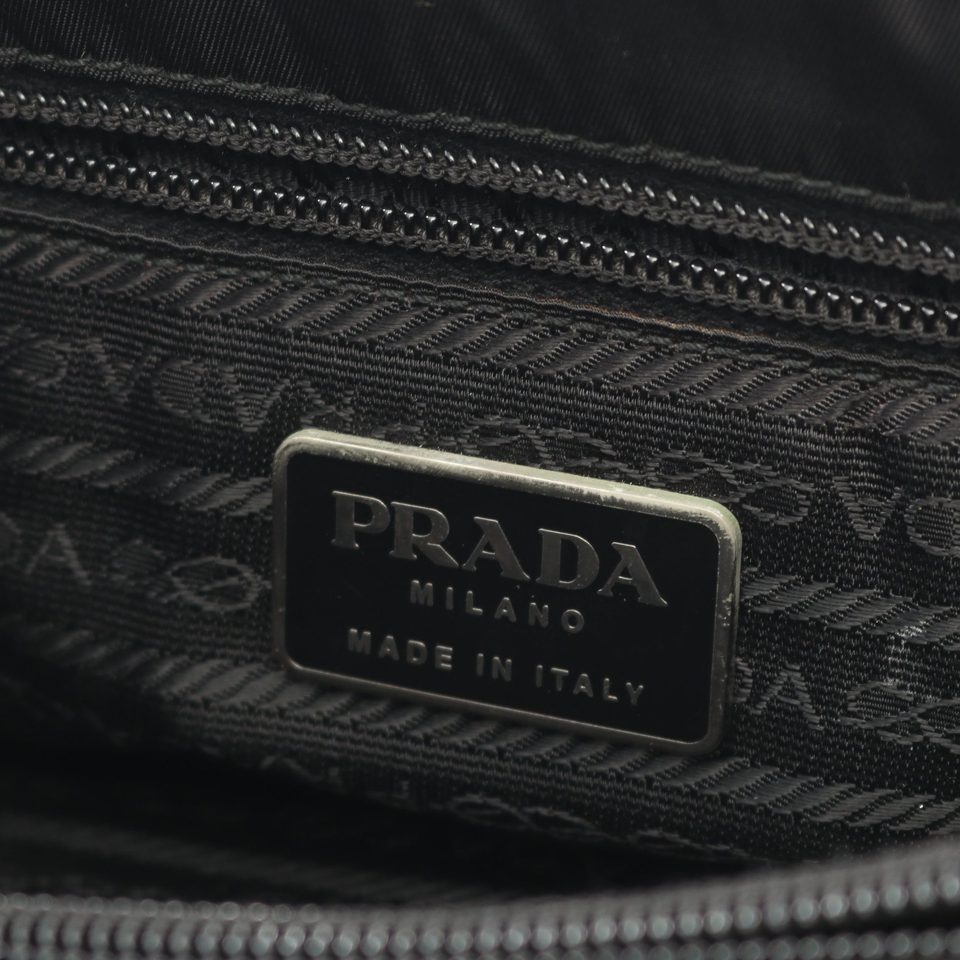トライアングルロゴ ハンドバッグ ナイロン ブラック プラダ バッグ PRADA