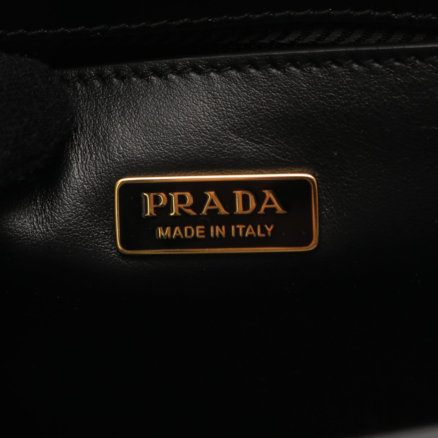 エムブレム BOX CALF ショルダーバッグ レザー ブラック プラダ バッグ PRADA