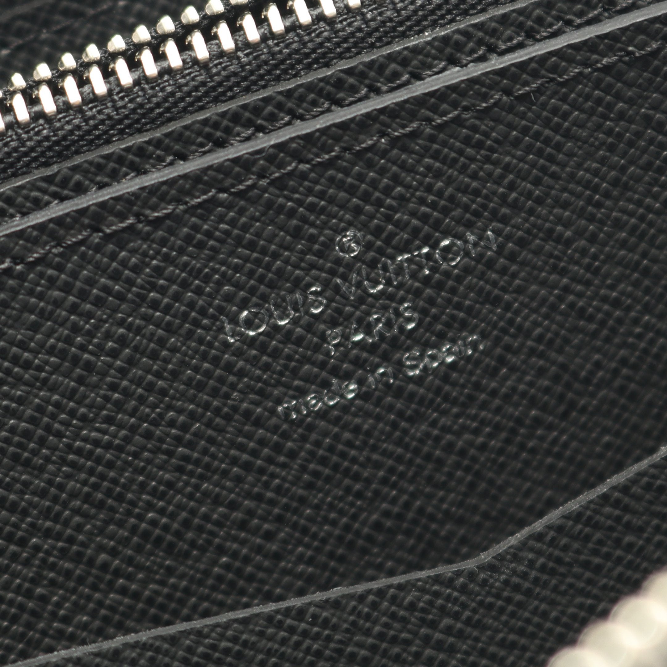 【良品】ルイヴィトン　ジッピーパース　タイガ　アルドワーズ　黒 ジッピーXL タイガ アルドワーズ ラウンドファスナー長財布 レザー