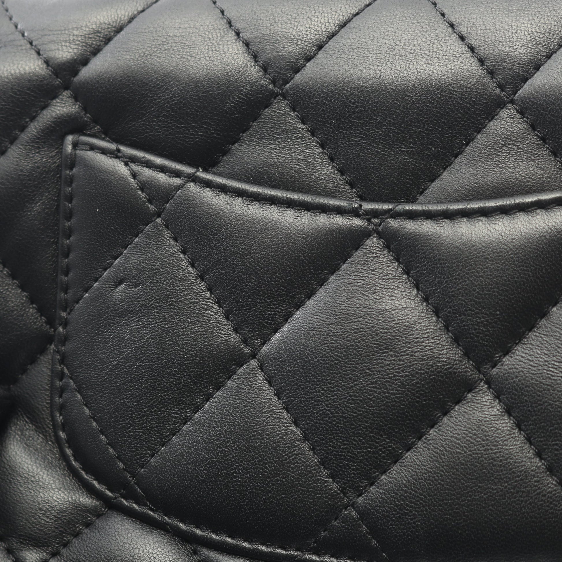 マトラッセ チェーンショルダーバッグ ラムスキン ブラック ゴールド金具 シャネル バッグ CHANEL