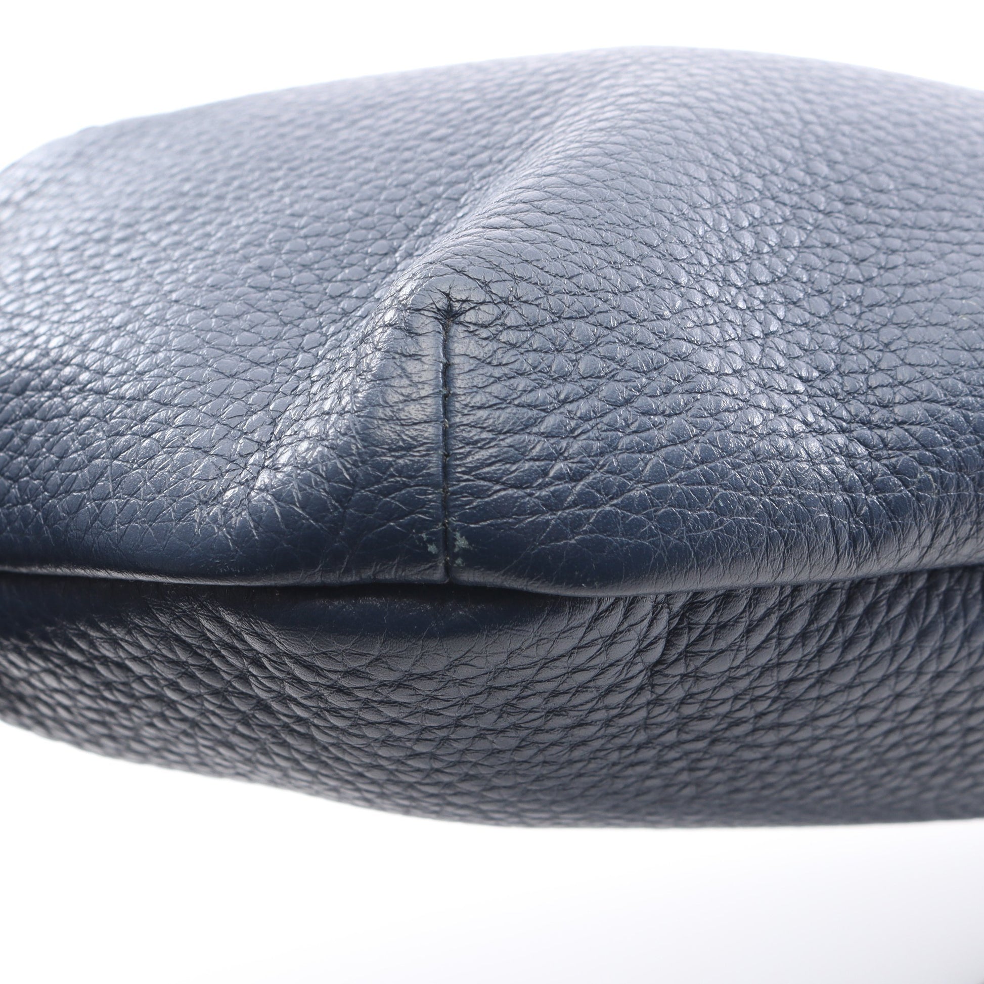 セレリア ボディバッグ ウエストバッグ レザー ネイビー フェンディ バッグ FENDI