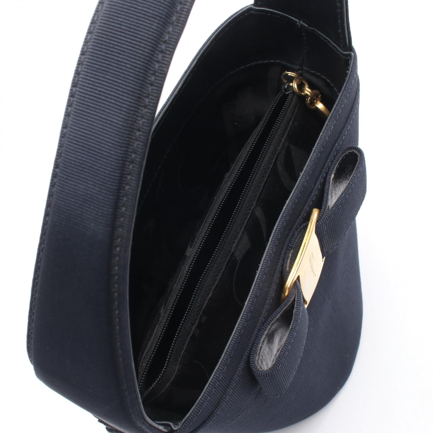 ヴァラリボン ハンドバッグ スエード ブラック サルヴァトーレフェラガモ バッグ Salvatore Ferragamo