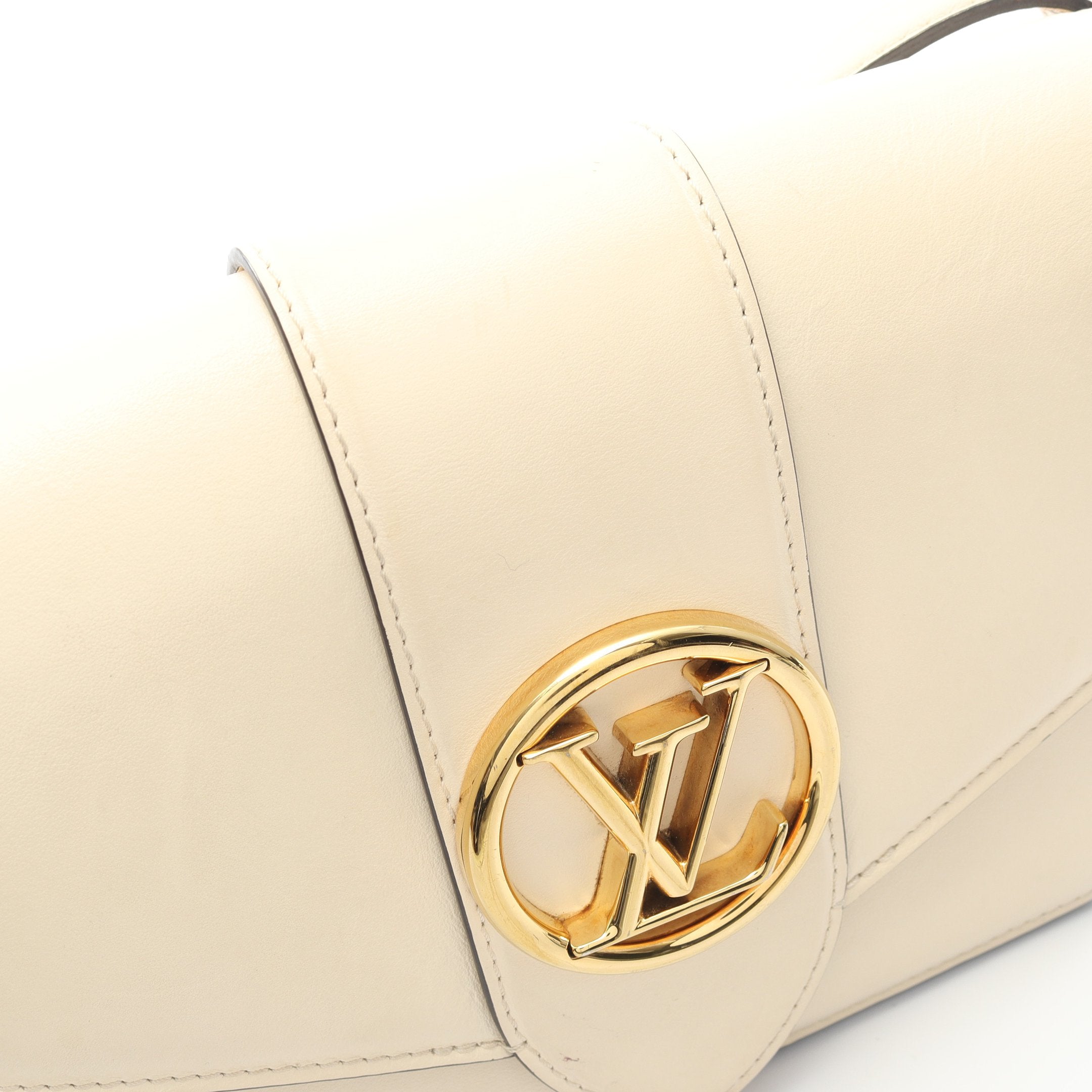 LV PONT 9 LVポンヌフ クレーム ショルダーバッグ レザー アイボリー