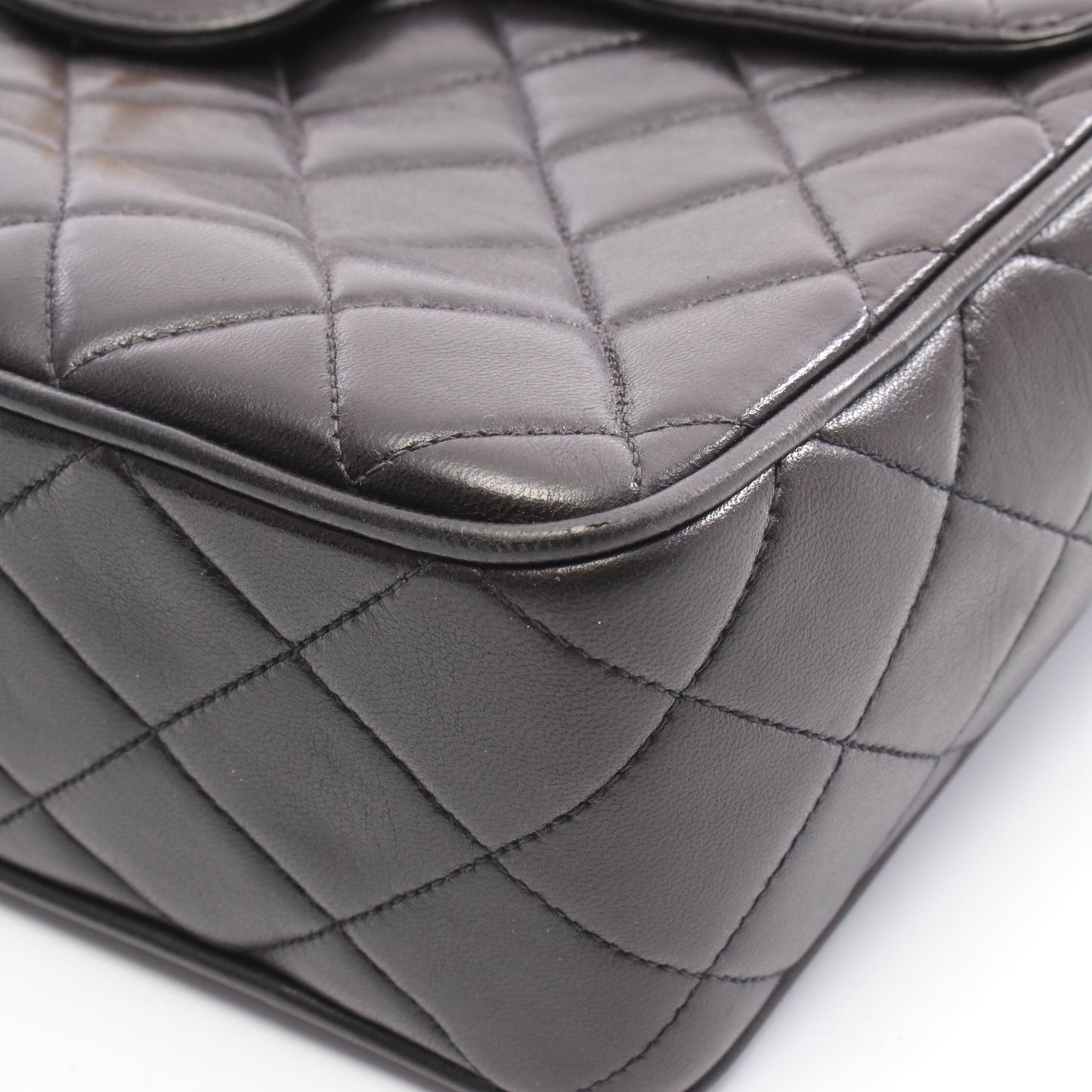チェーンショルダーバッグ ラムスキン ブラック ゴールド金具 シャネル バッグ CHANEL