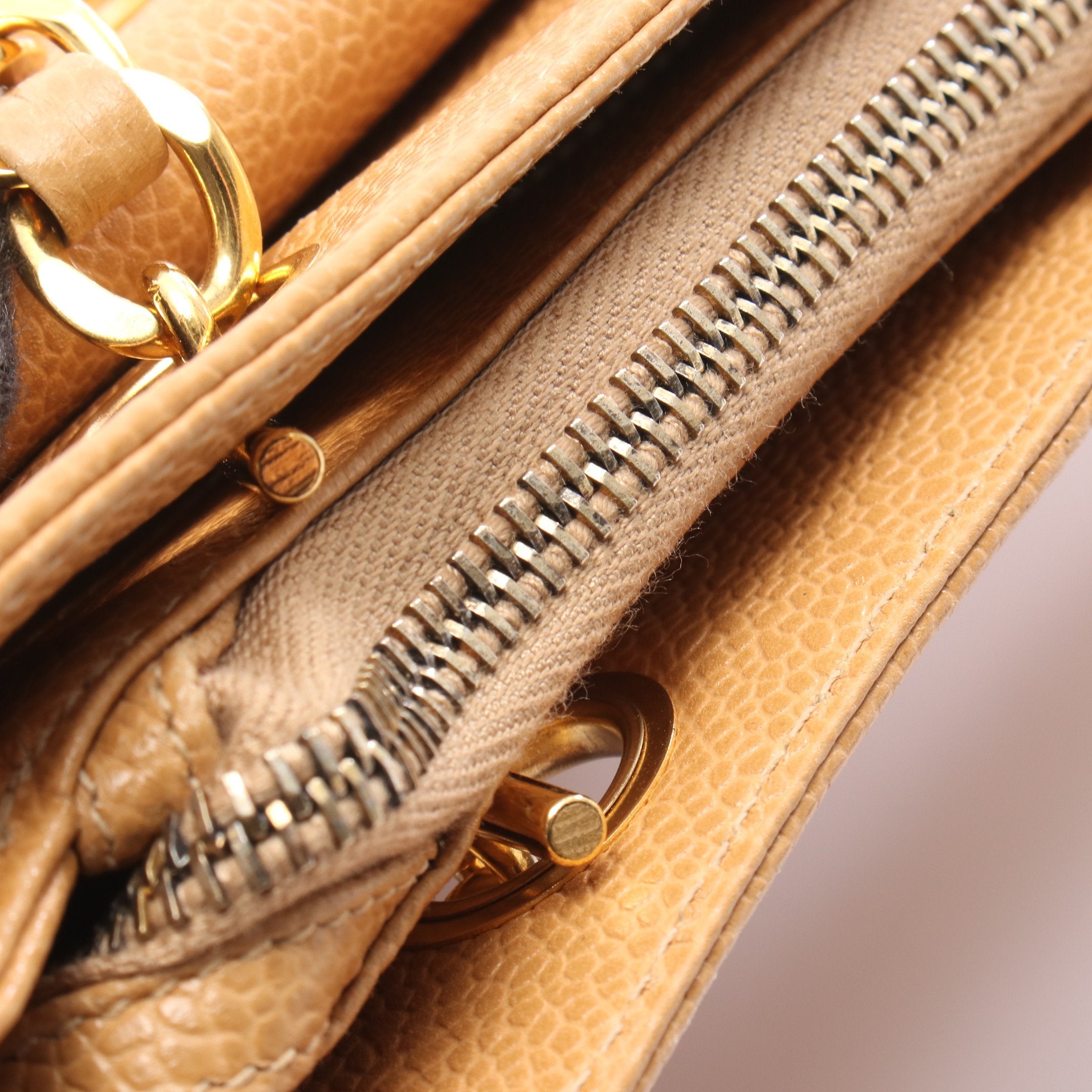 ココマーク チェーンショルダーバッグ チェーントートバッグ キャビア