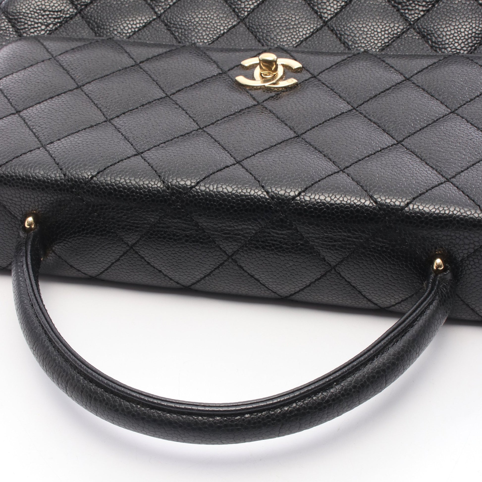 マトラッセ ハンドバッグ キャビアスキン ブラック ゴールド金具 シャネル バッグ CHANEL