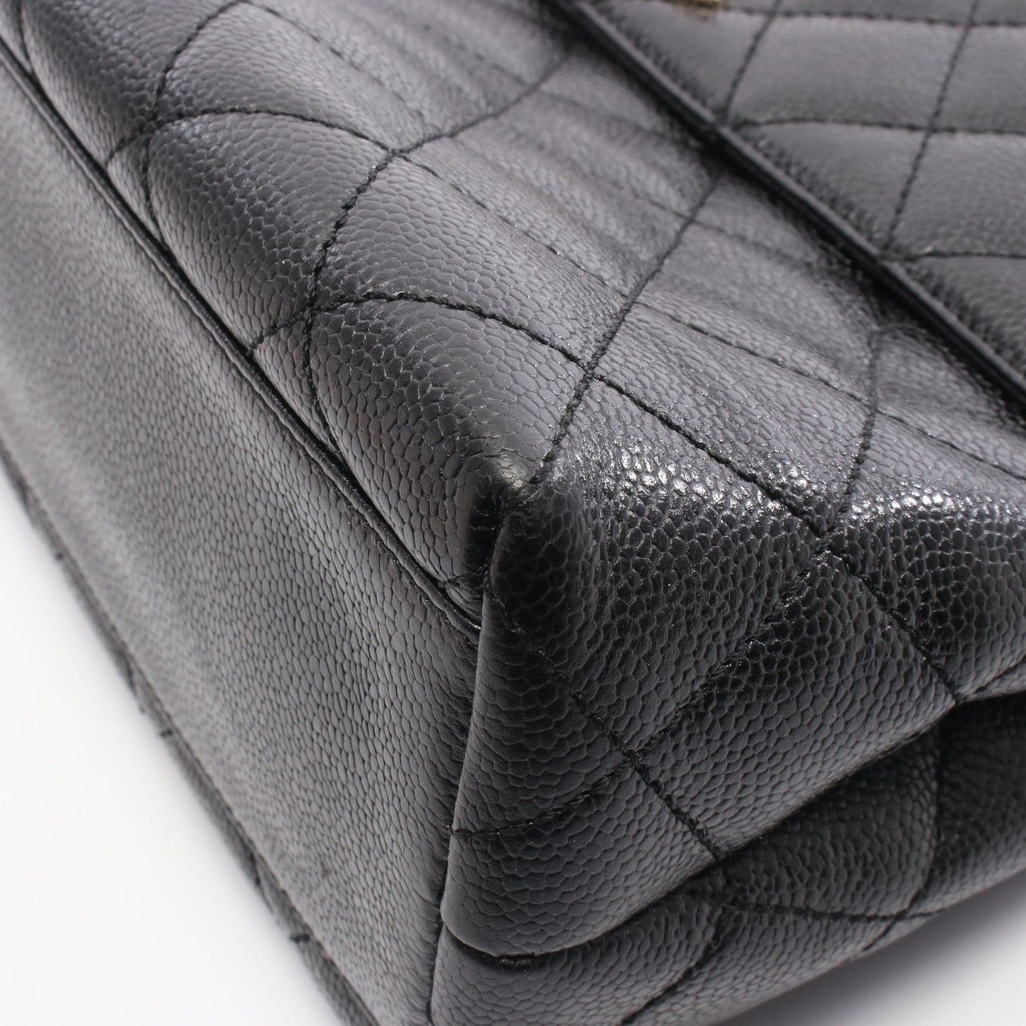 マトラッセ ハンドバッグ キャビアスキン ブラック ゴールド金具 シャネル バッグ CHANEL