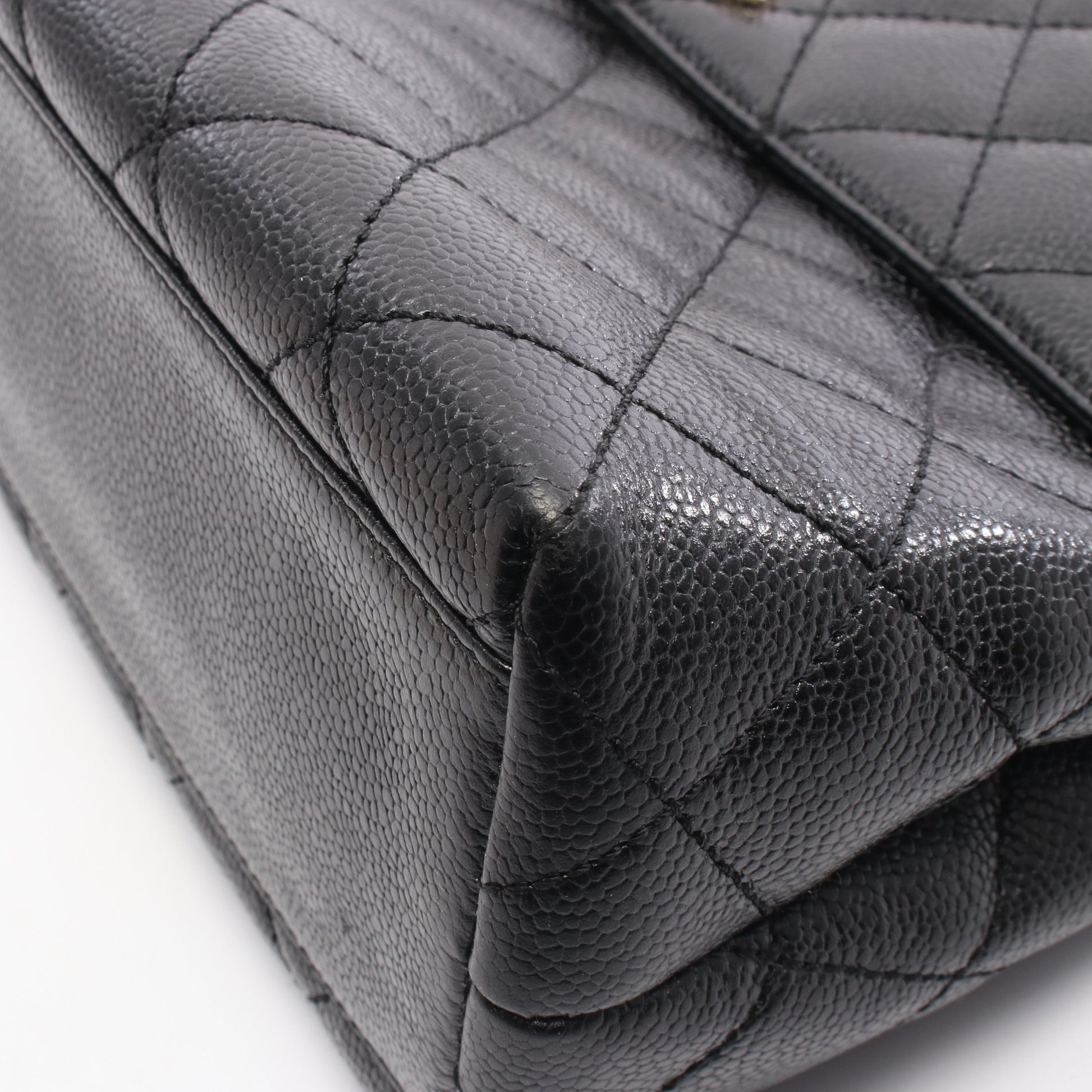 マトラッセ ハンドバッグ キャビアスキン ブラック ゴールド金具 シャネル バッグ CHANEL