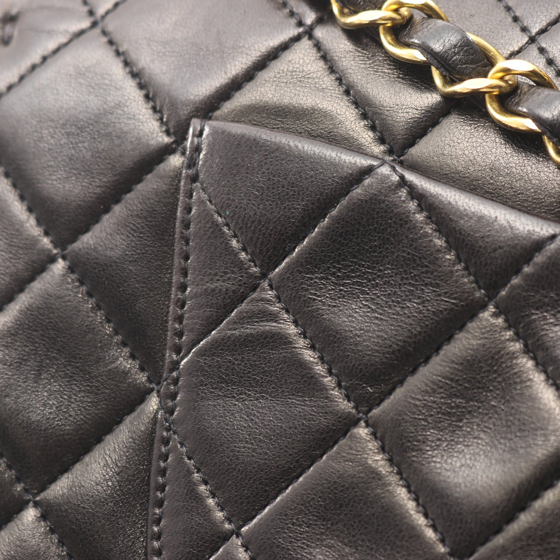 マトラッセ Wフラップ Wチェーンショルダーバッグ ラムスキン ブラック ゴールド金具 シャネル バッグ CHANEL