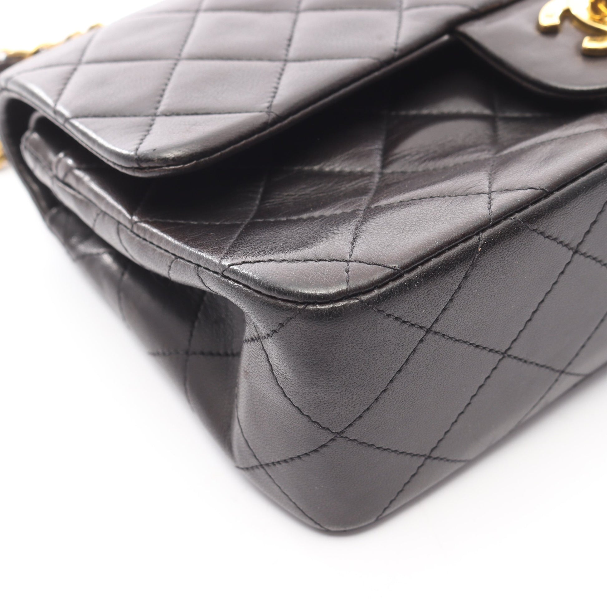 マトラッセ Wフラップ Wチェーンショルダーバッグ ラムスキン ブラック ゴールド金具 シャネル バッグ CHANEL