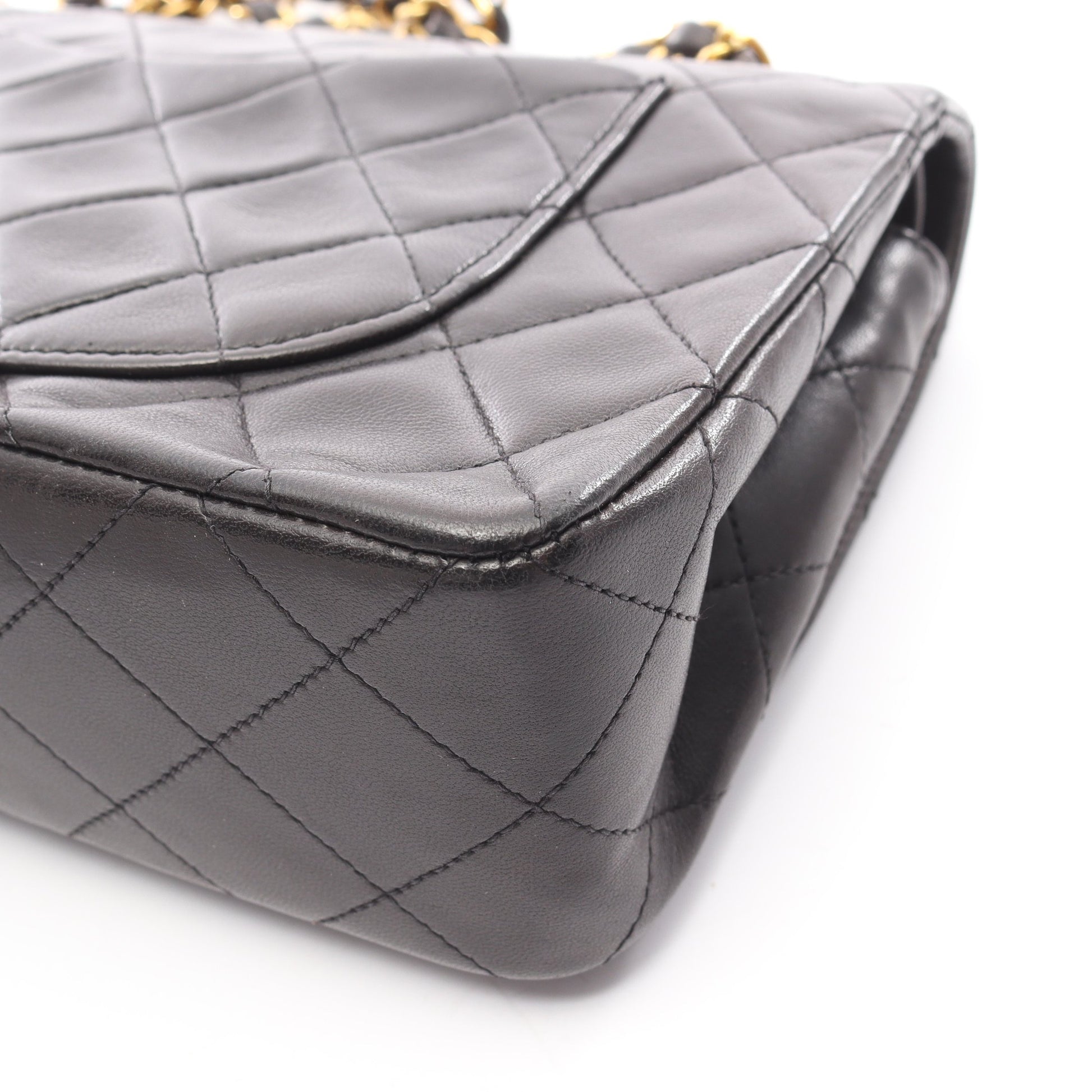 マトラッセ Wフラップ Wチェーンショルダーバッグ ラムスキン ブラック ゴールド金具 シャネル バッグ CHANEL