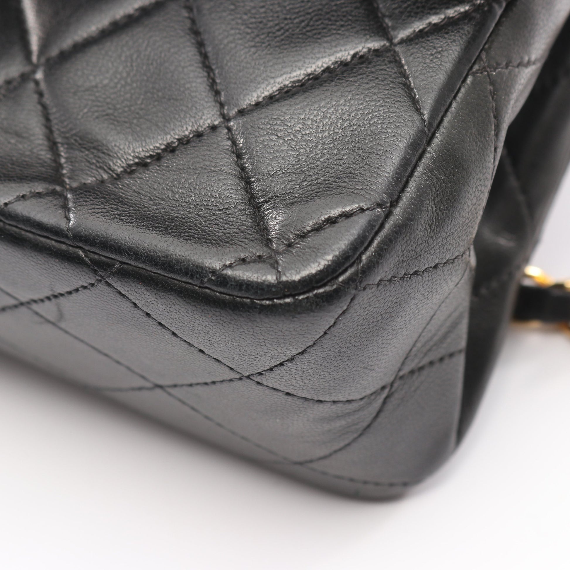 マトラッセ Wフラップ Wチェーンショルダーバッグ ラムスキン ブラック ゴールド金具 シャネル バッグ CHANEL
