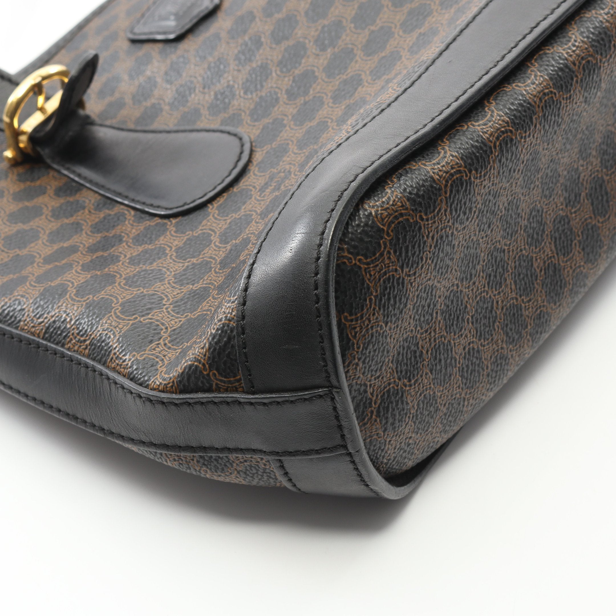 マカダム ショルダーバッグ PVC レザー ブラック ブラウン セリーヌ