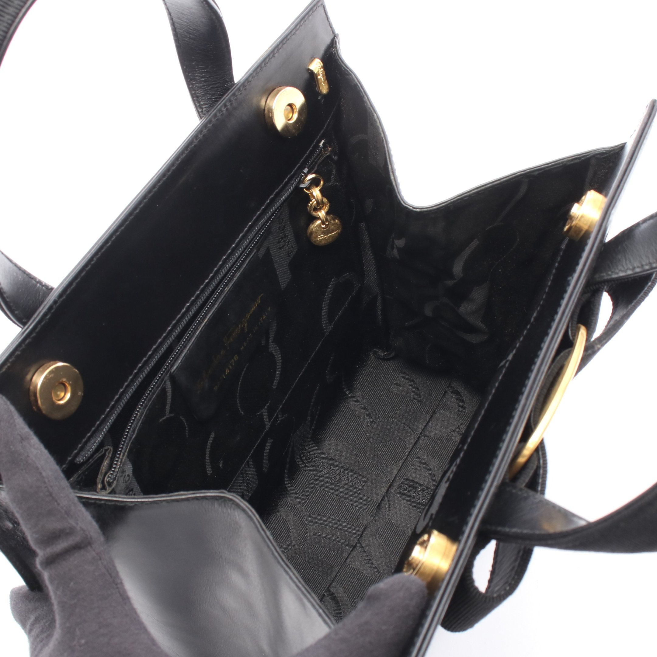 ヴァラリボン ハンドバッグ レザー ブラック 2WAY サルヴァトーレ