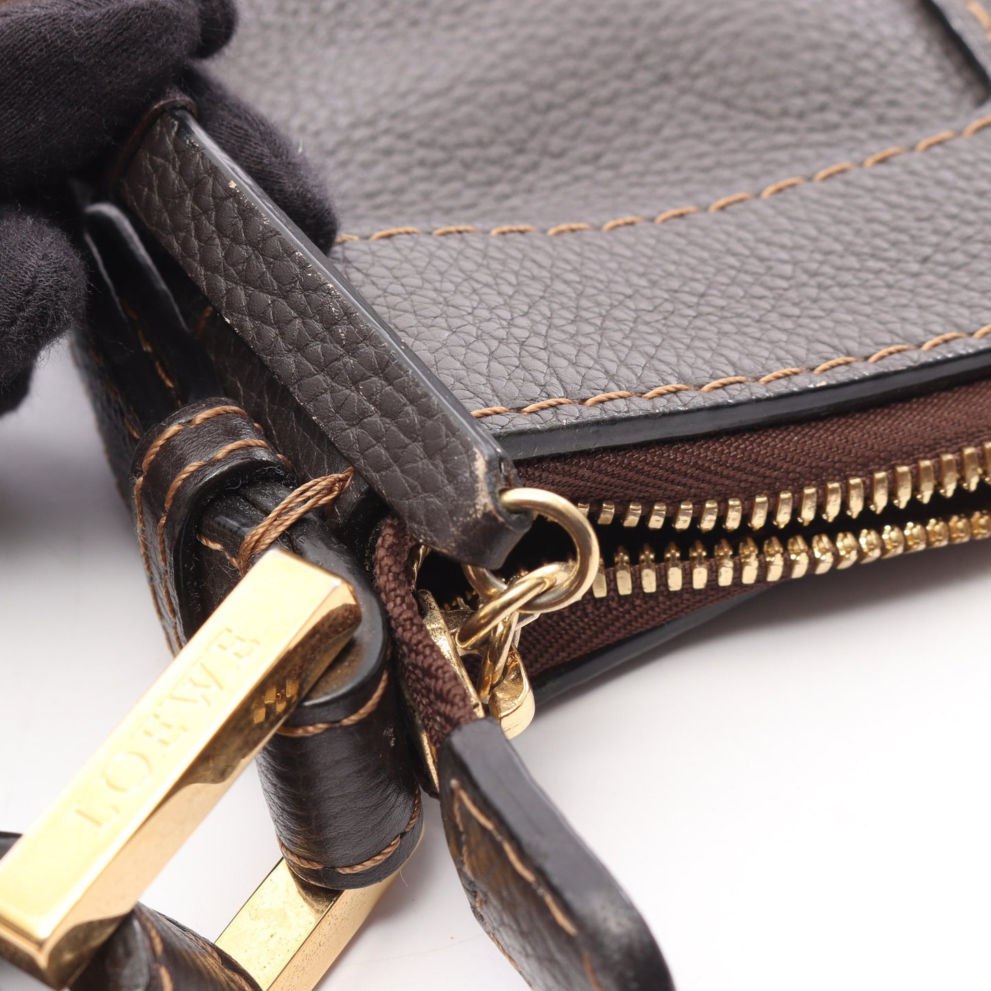 ショルダーバッグ レザー ダークブラウン ロエベ バッグ LOEWE