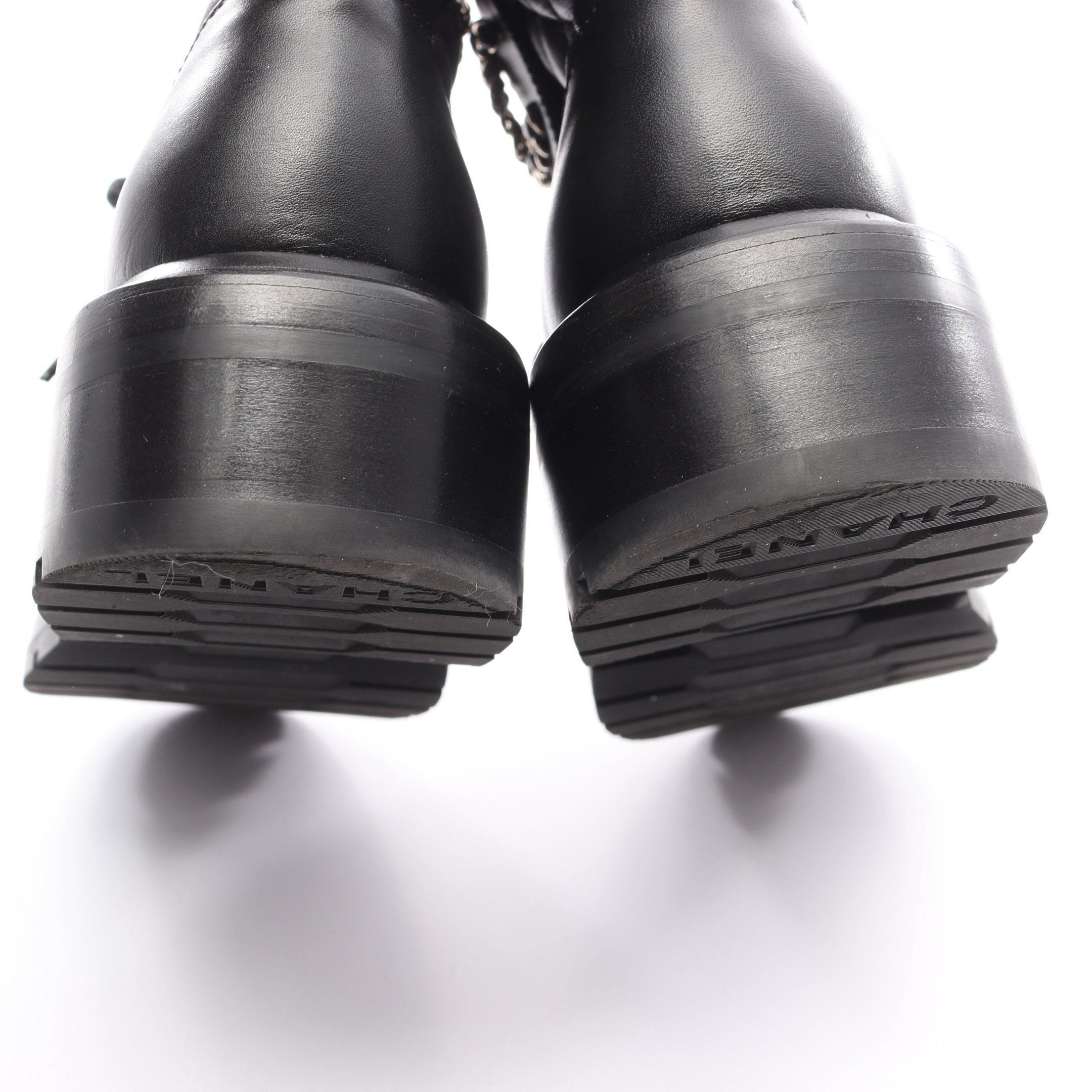 マトラッセ ココマーク ショート ブーツ レザー ブラック シャネル – RECLO