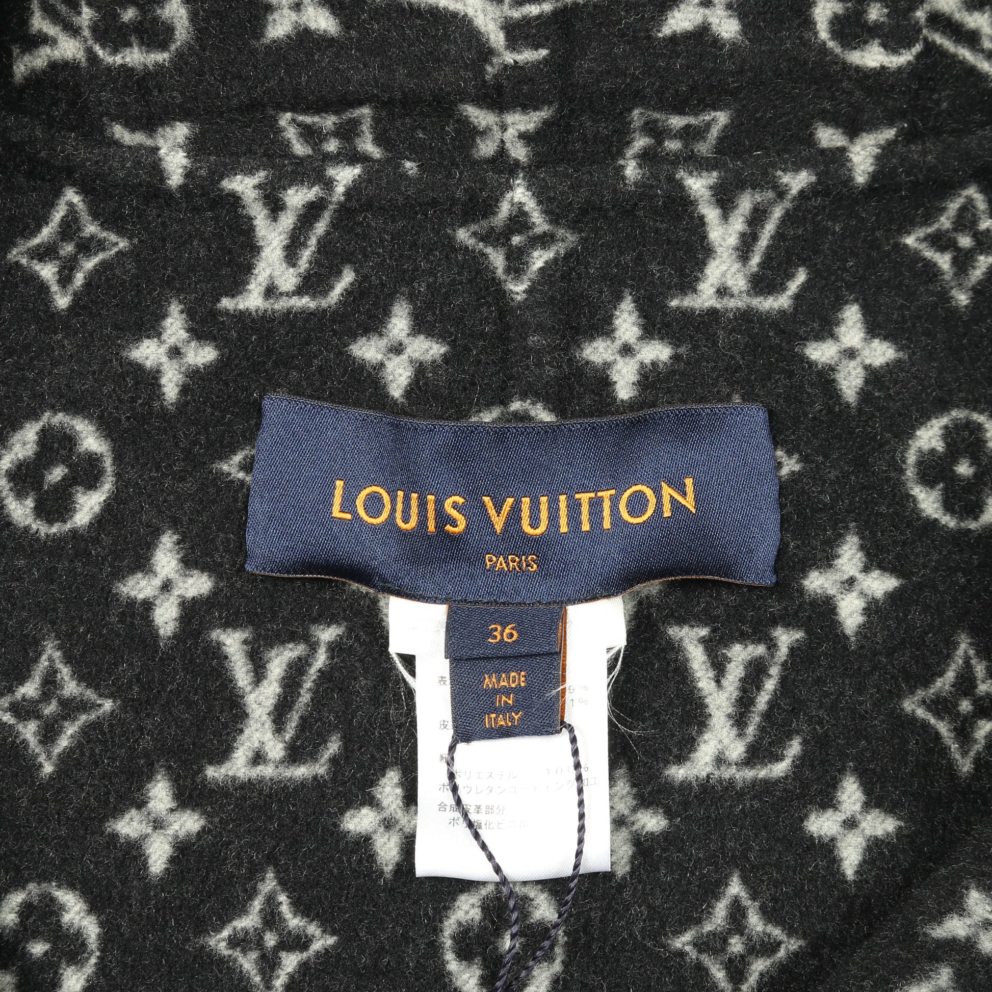モノグラム ケープ ポンチョ ウール ブラック フード付き ルイヴィトン アウター LOUIS VUITTON