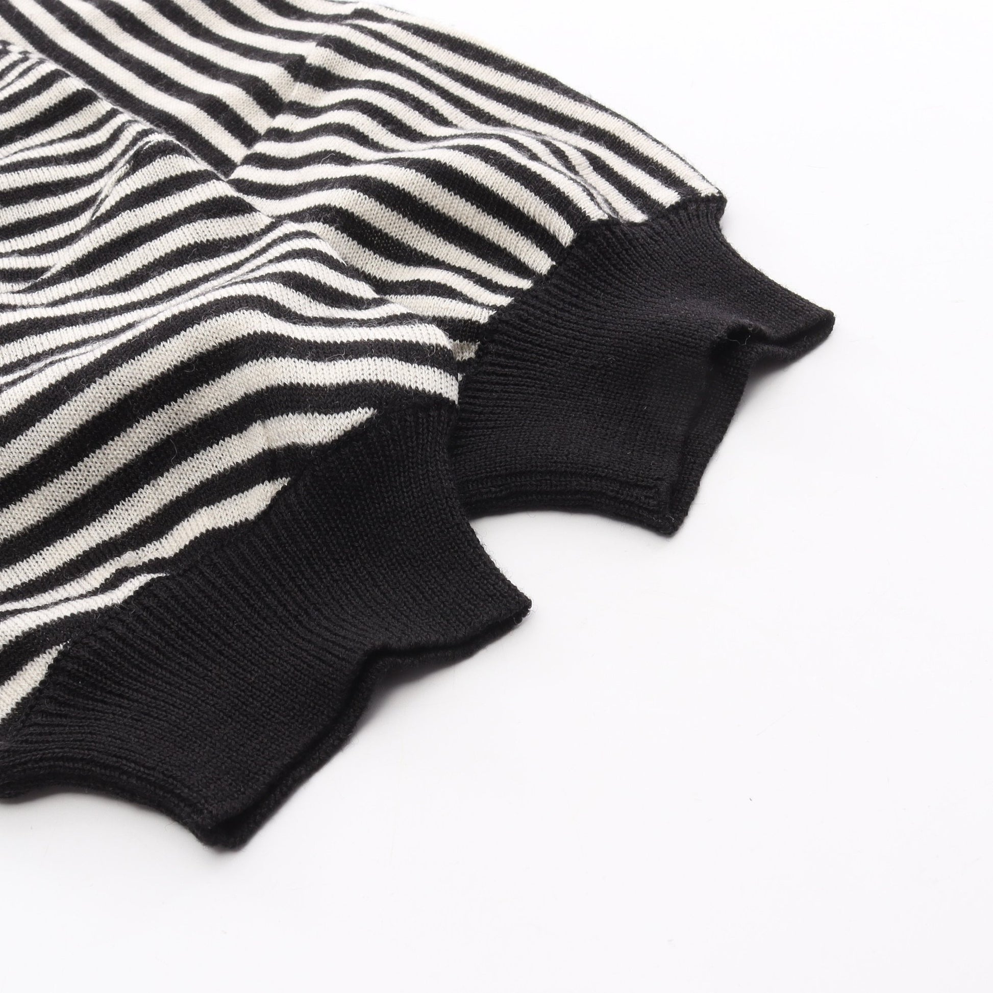 BALENCIAGA KNITS アンサンブル 五分袖 ストライプ ウール ブラック オフホワイト バレンシアガ トップス BALENCIAGA