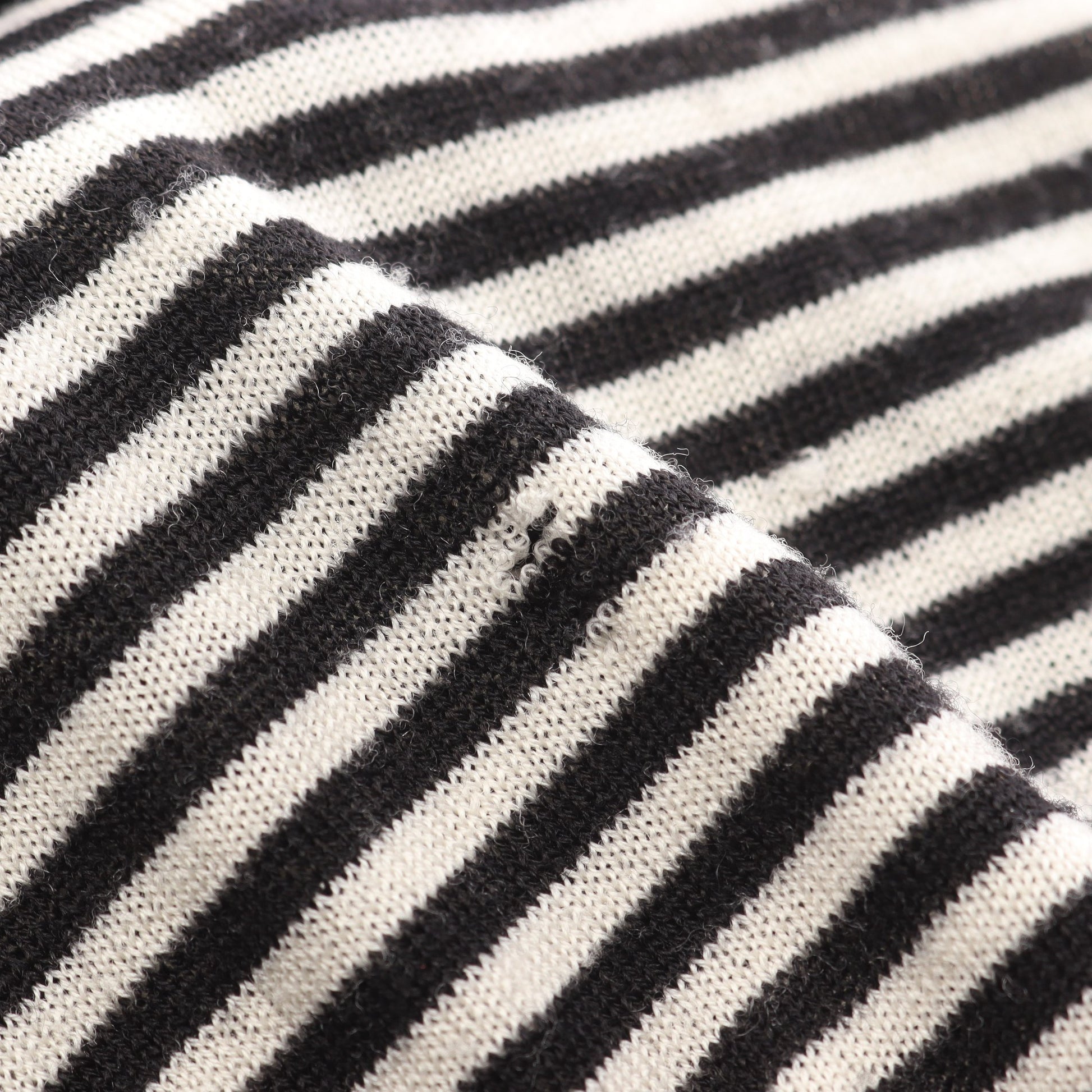 BALENCIAGA KNITS アンサンブル 五分袖 ストライプ ウール ブラック オフホワイト バレンシアガ トップス BALENCIAGA