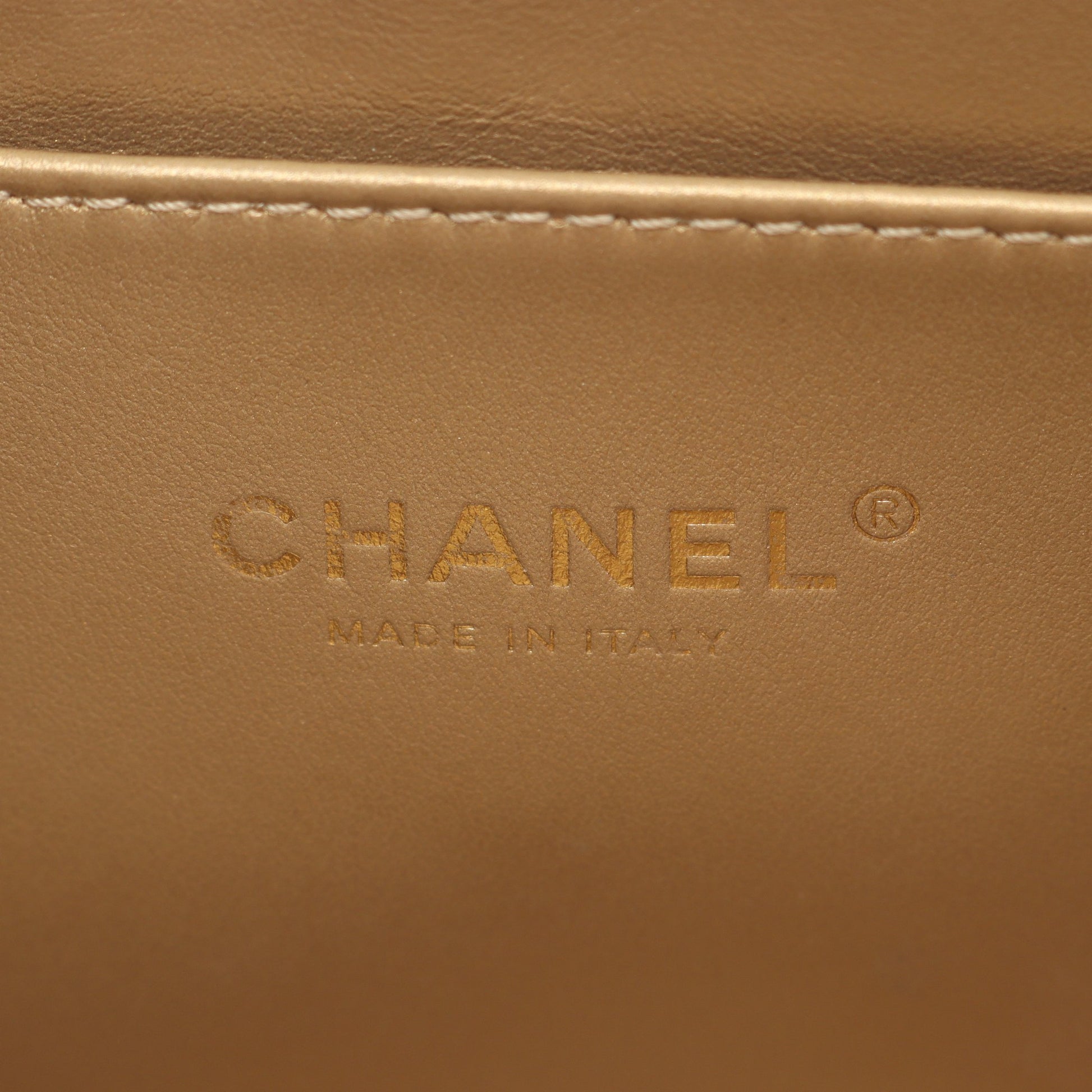 マトラッセ スモール ホーボー チェーンショルダーバッグ ラムスキン ブラック ゴールド金具 シャネル バッグ CHANEL