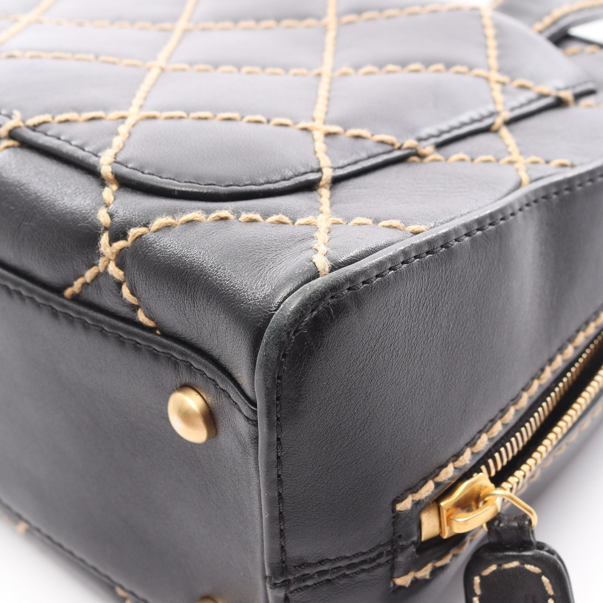ワイルドステッチ ハンドバッグ ミニボストンバッグ レザー ブラック ゴールド金具 シャネル バッグ CHANEL