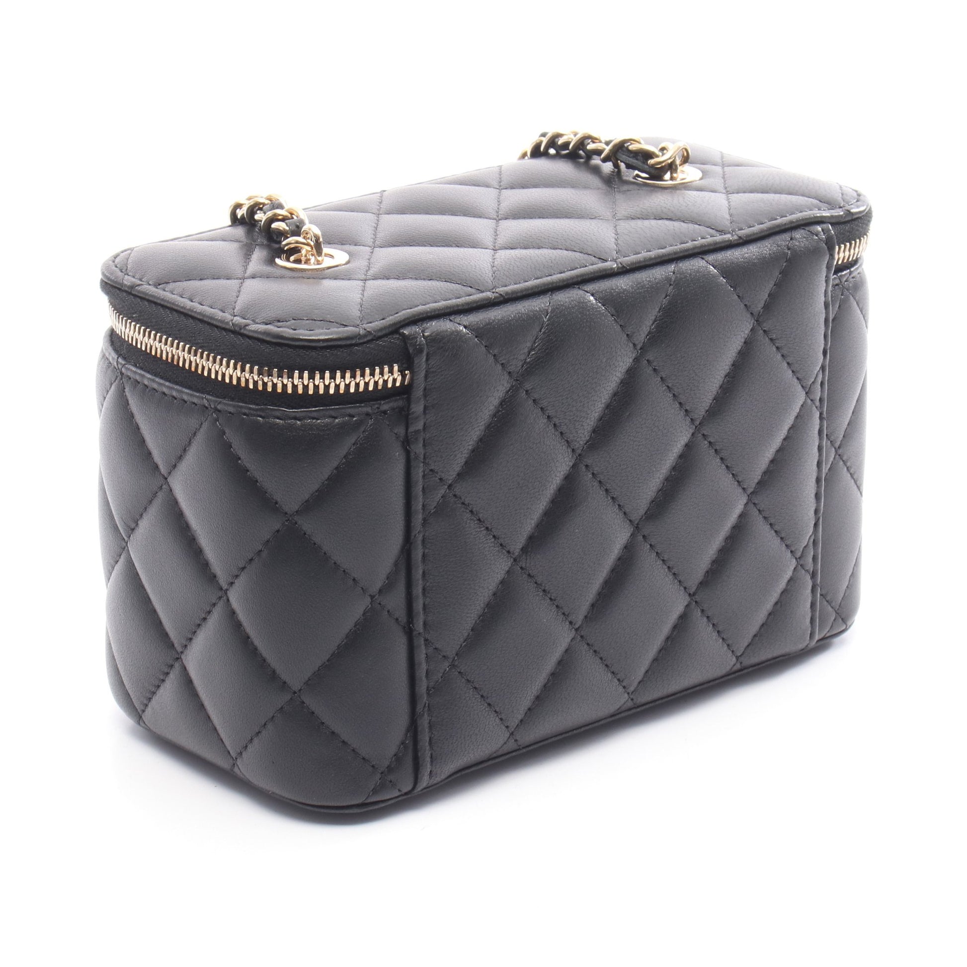 マトラッセ スモールバニティ チェーンショルダーバッグ ラムスキン ブラック ゴールド金具 シャネル バッグ CHANEL