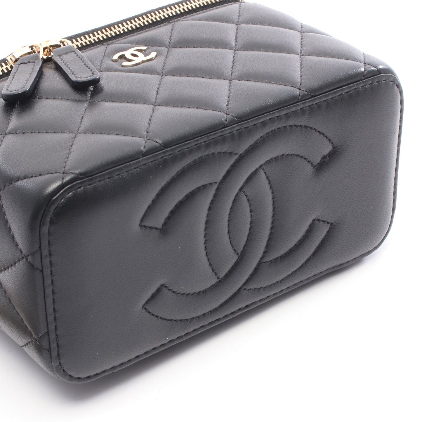 マトラッセ スモールバニティ チェーンショルダーバッグ ラムスキン ブラック ゴールド金具 シャネル バッグ CHANEL