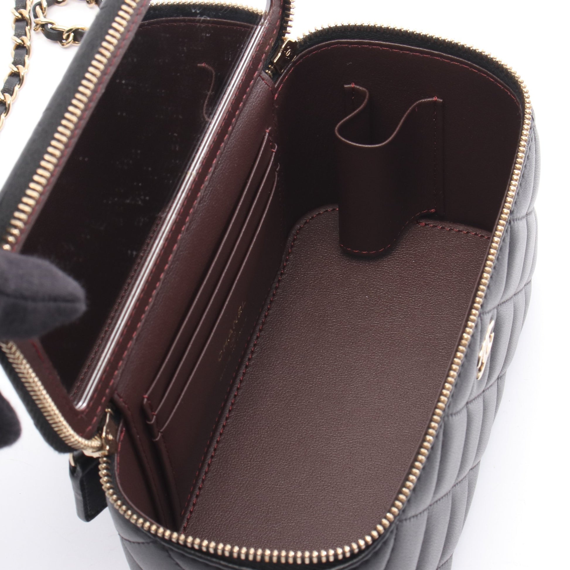 マトラッセ スモールバニティ チェーンショルダーバッグ ラムスキン ブラック ゴールド金具 シャネル バッグ CHANEL