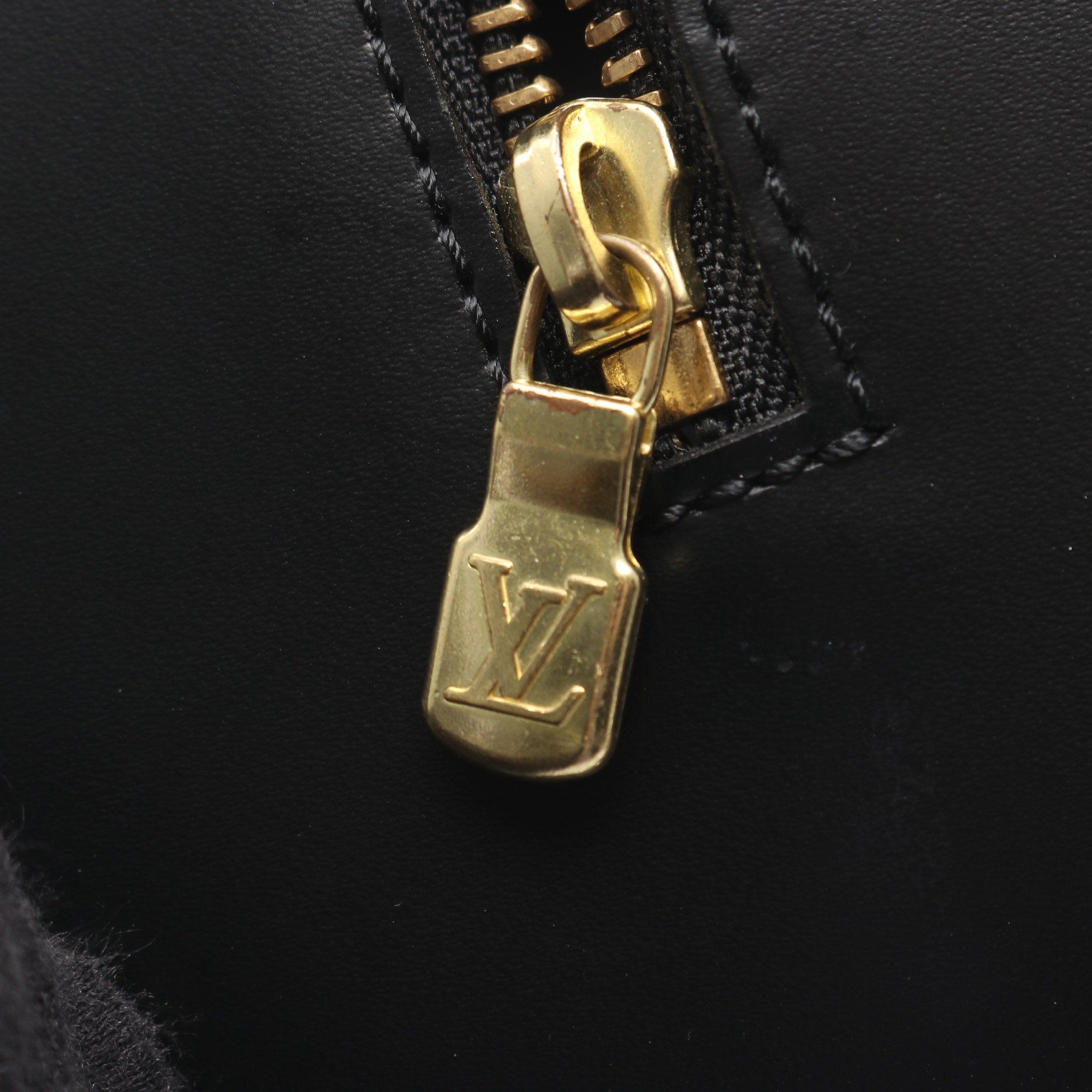 スフロ エピ ノワール ハンドバッグ レザー ブラック ルイヴィトン – RECLO