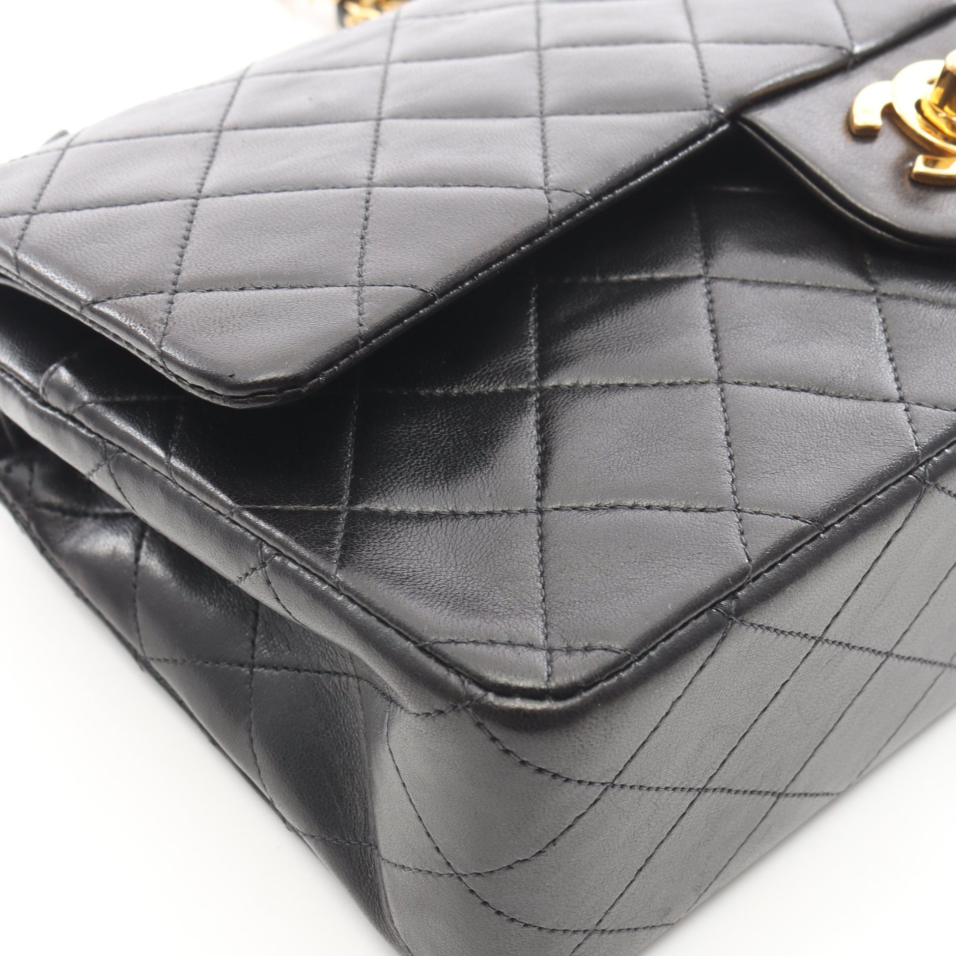 マトラッセ Wフラップ Wチェーンショルダーバッグ ラムスキン ブラック ゴールド金具 シャネル バッグ CHANEL