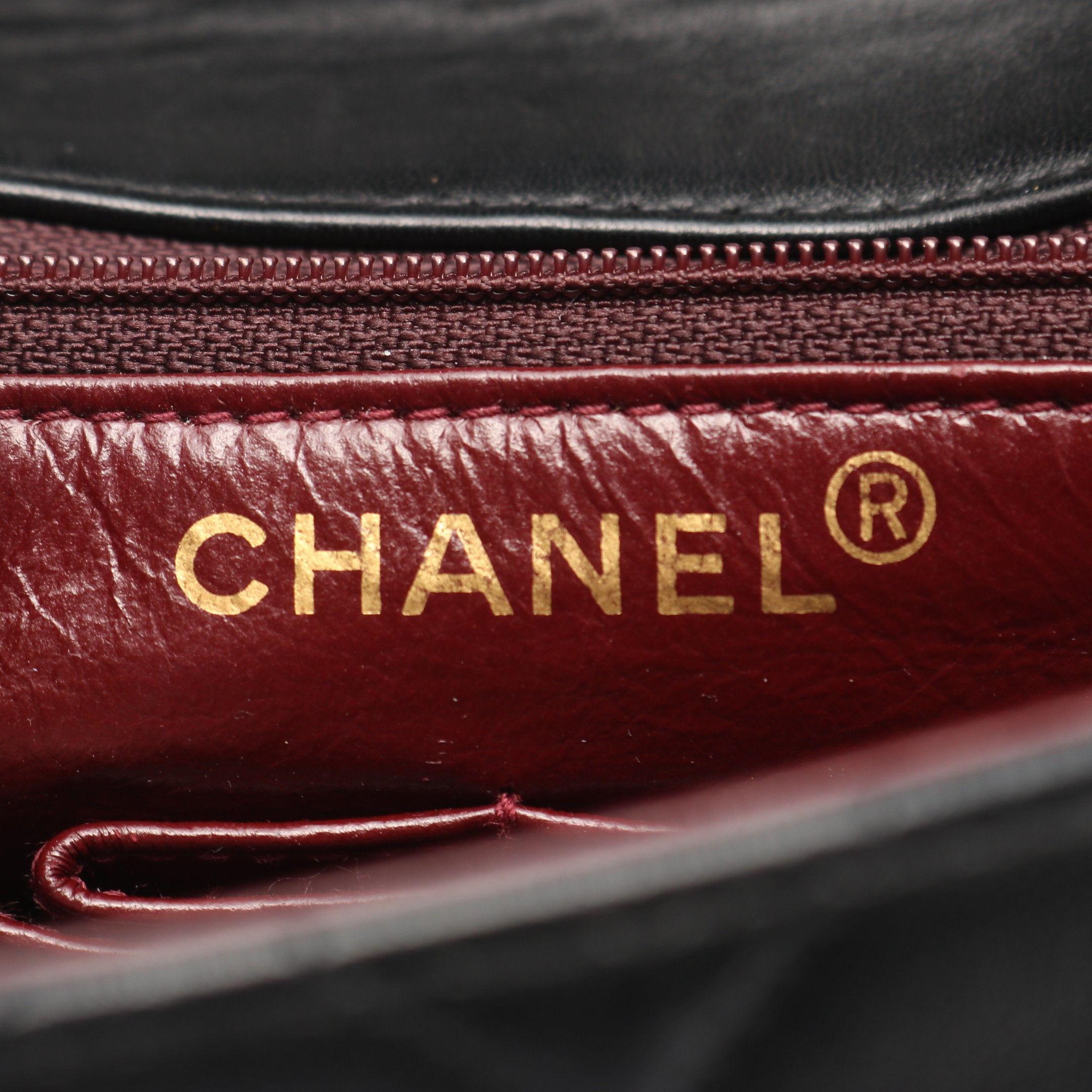 本日夜に削除します‼️CHANEL マトラッセ バック リカラー‼️レッド❣️ 本日夜に削除します‼️CHANEL マトラッセ バック リカラー‼️レッド❣️