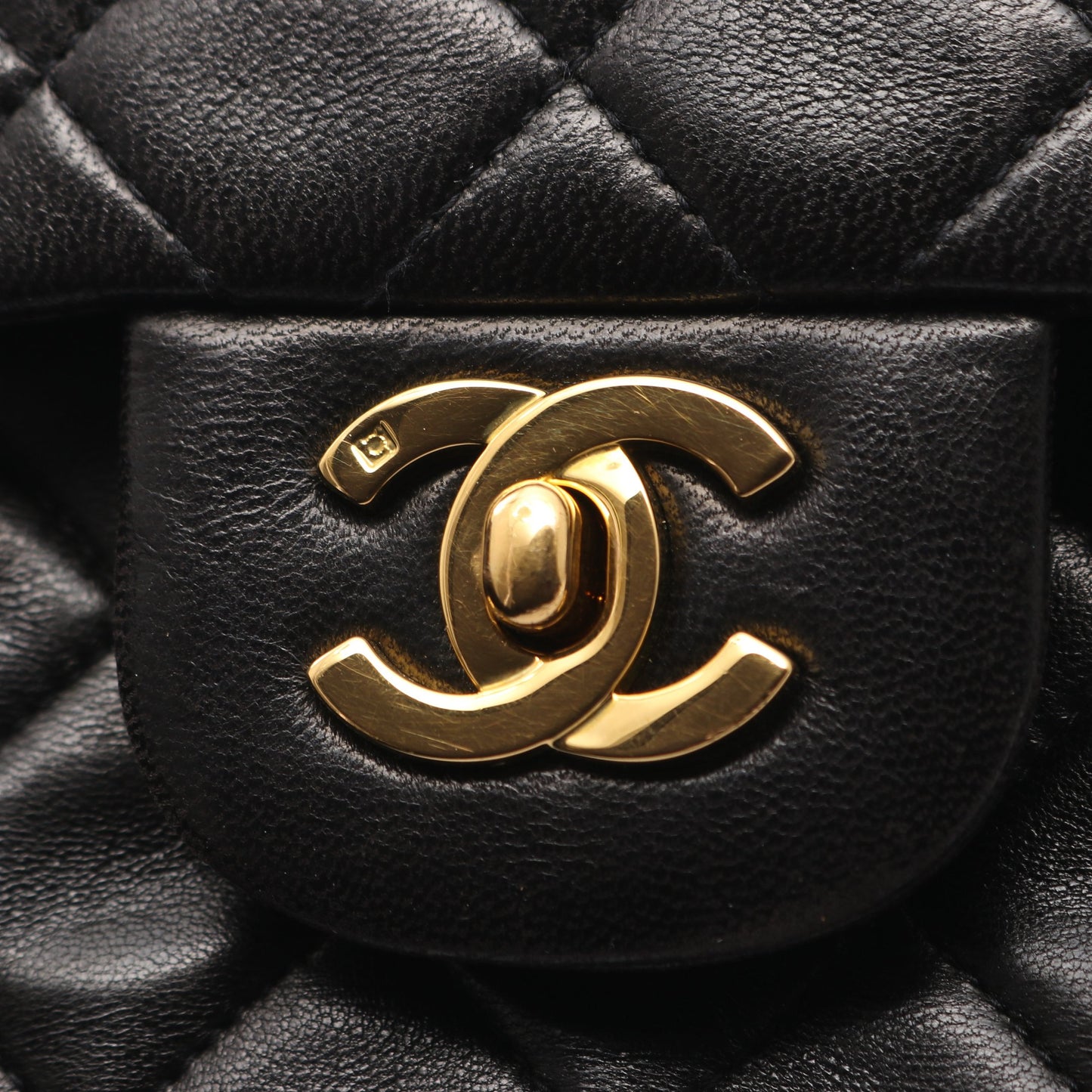 マトラッセ Wフラップ Wチェーンショルダーバッグ ラムスキン ブラック ゴールド金具 シャネル バッグ CHANEL